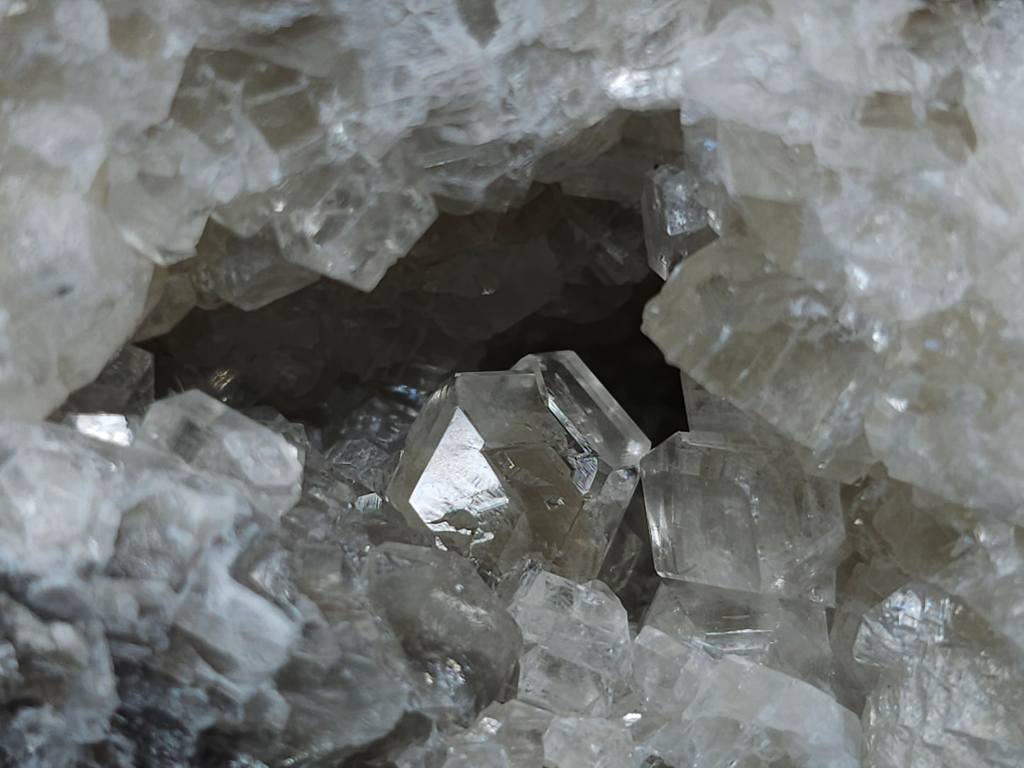 #33214 Super clear Nailhead Spar Calcite geode and Chalcopyrite ore and multiple small fossils in the matrix