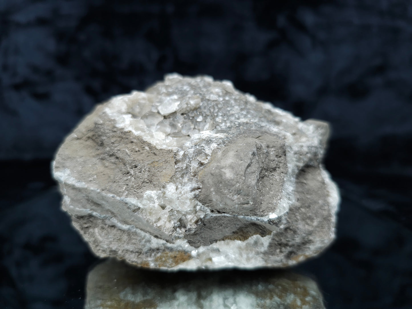 #33214 Super clear Nailhead Spar Calcite geode and Chalcopyrite ore and multiple small fossils in the matrix