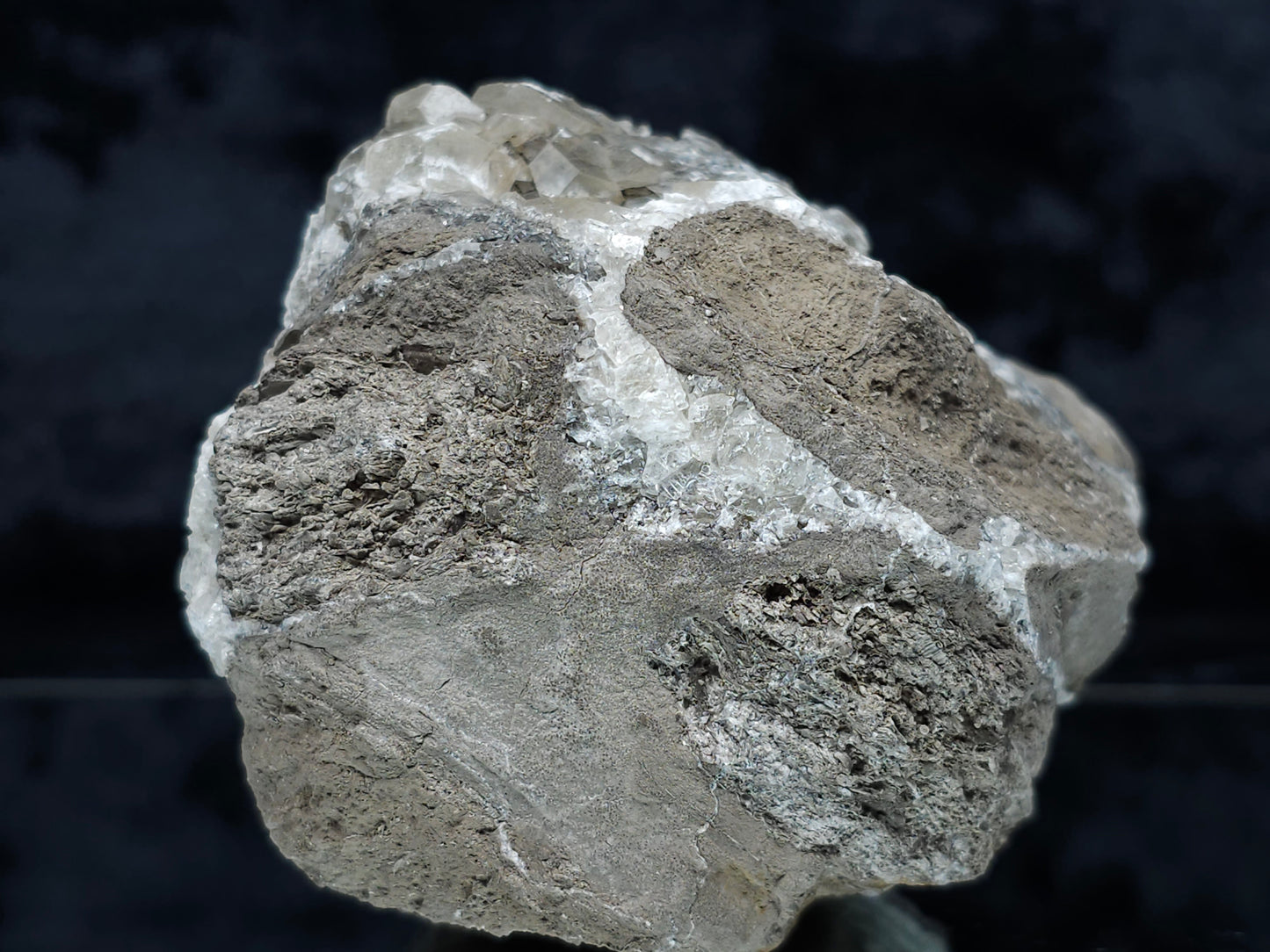 #33214 Super clear Nailhead Spar Calcite geode and Chalcopyrite ore and multiple small fossils in the matrix