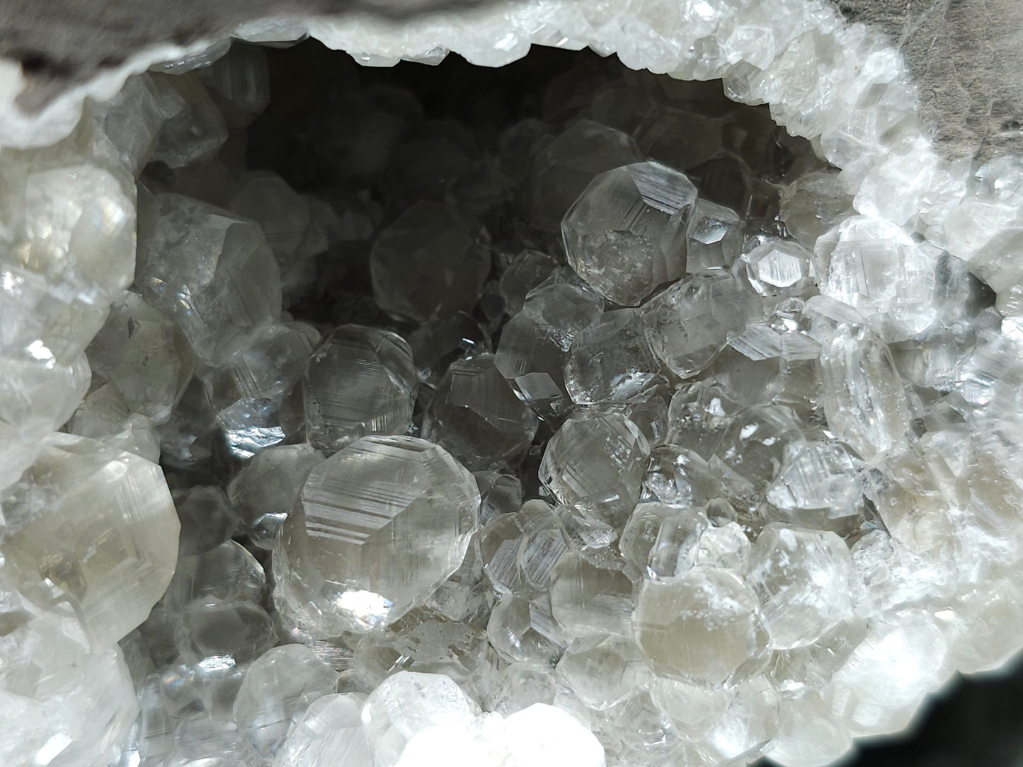 #33221 Super clear Nailhead Spar Calcite geode and Chalcopyrite ore and multiple small fossils in the matrix