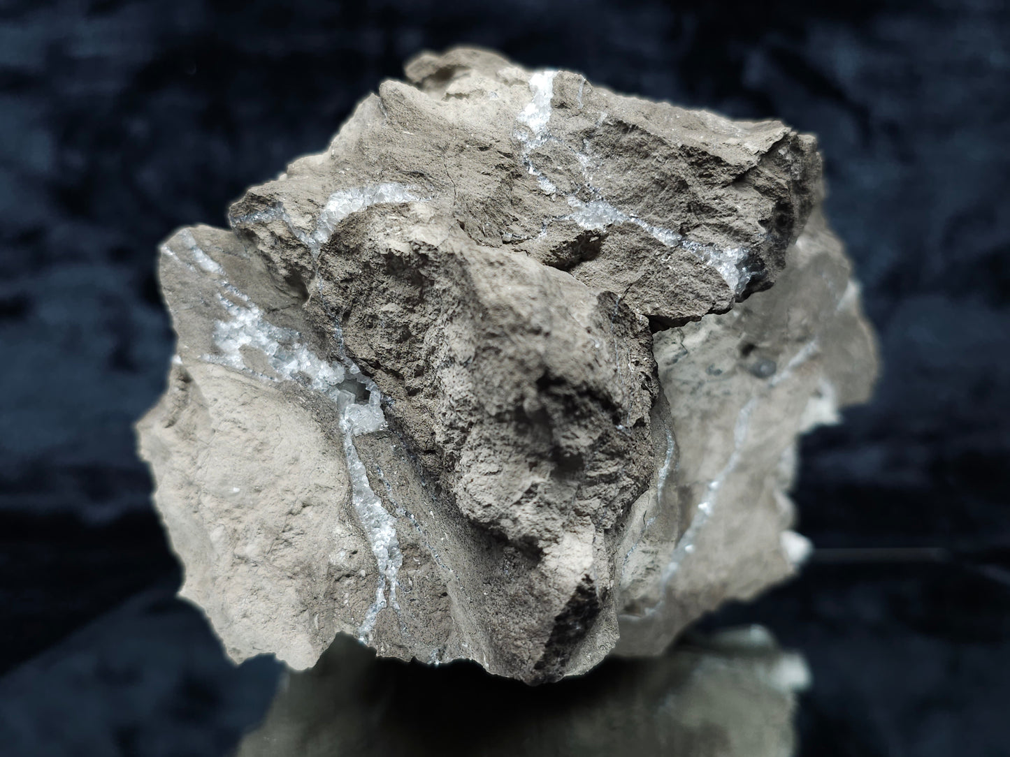 #33221 Super clear Nailhead Spar Calcite geode and Chalcopyrite ore and multiple small fossils in the matrix
