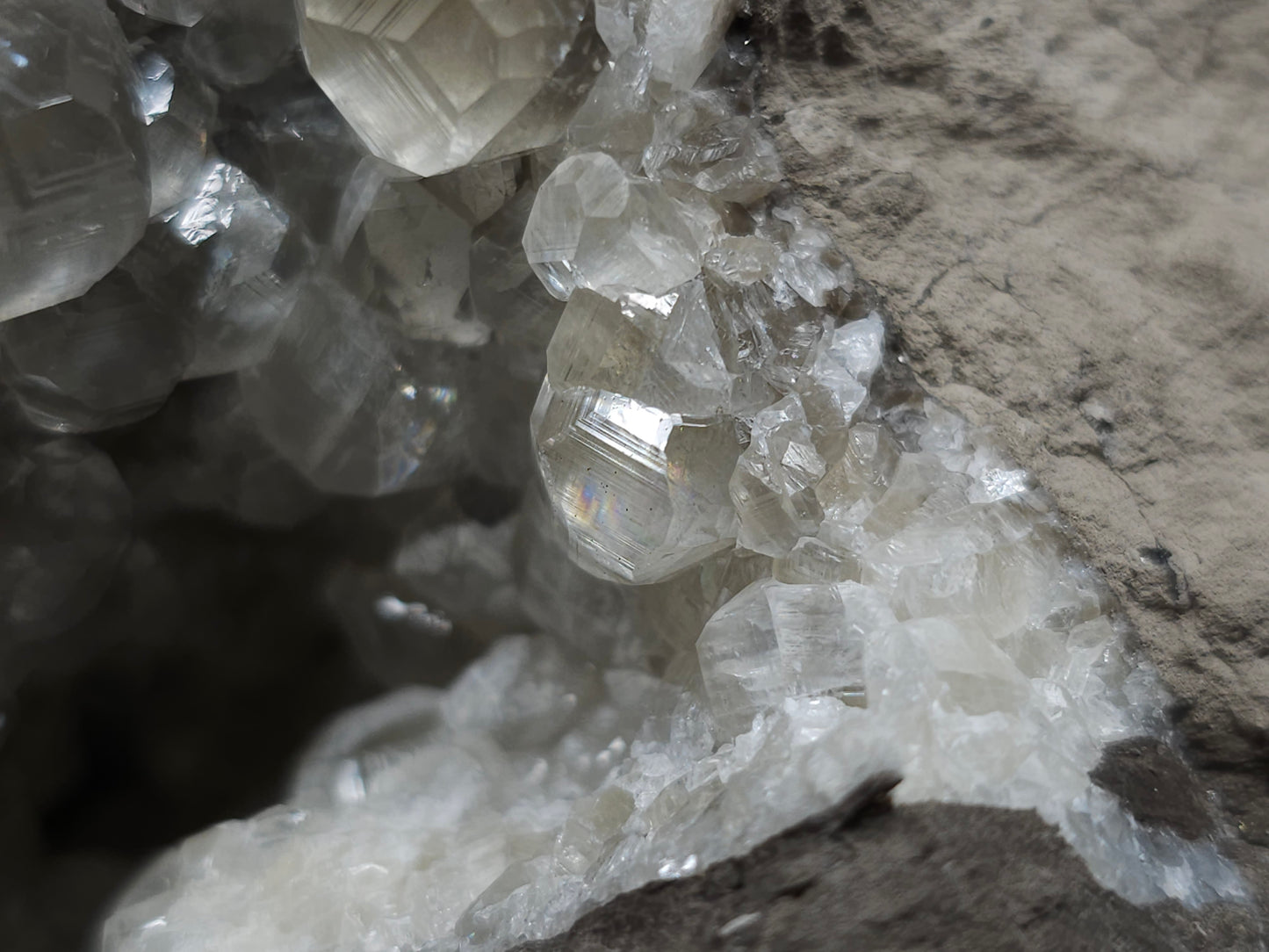 #33221 Super clear Nailhead Spar Calcite geode and Chalcopyrite ore and multiple small fossils in the matrix