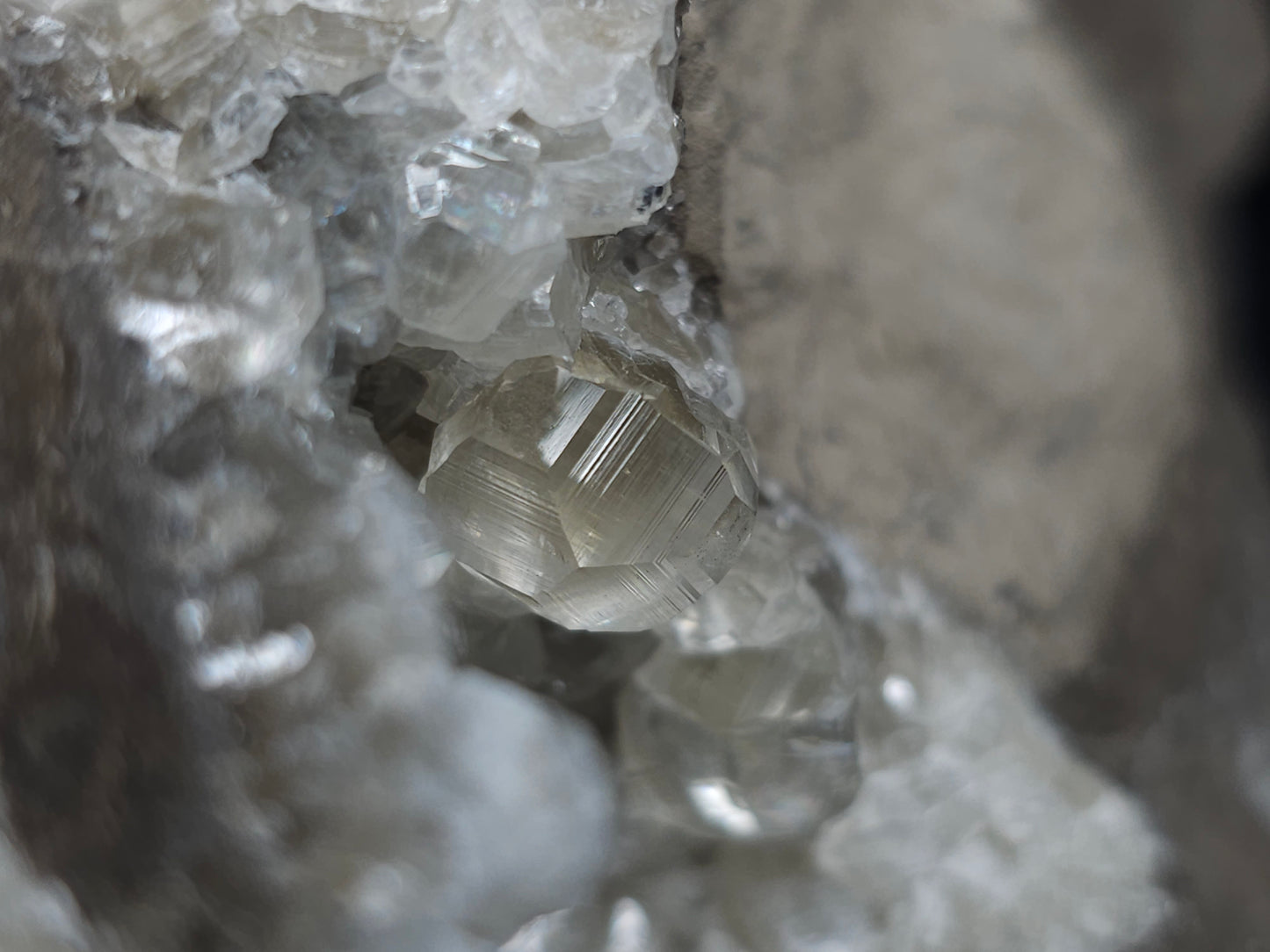 #33221 Super clear Nailhead Spar Calcite geode and Chalcopyrite ore and multiple small fossils in the matrix