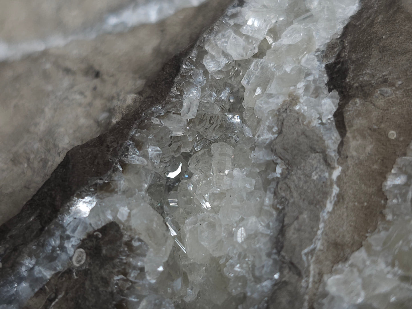 #33221 Super clear Nailhead Spar Calcite geode and Chalcopyrite ore and multiple small fossils in the matrix