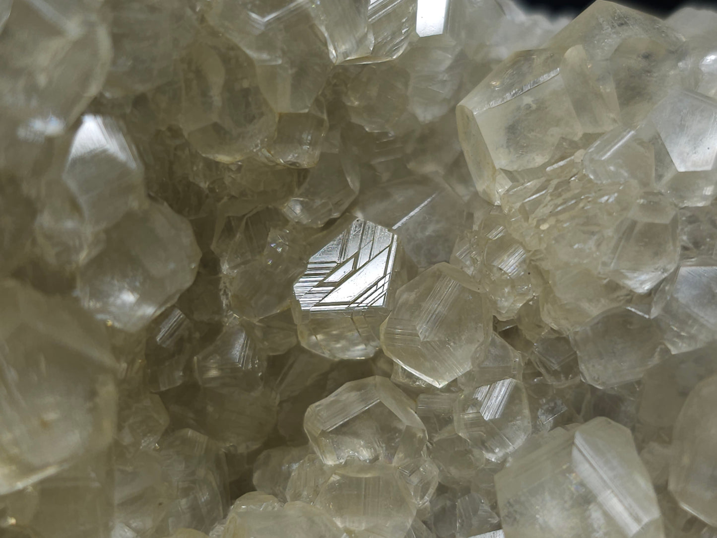 #33974 Super clear Nailhead Spar Calcite geode and  Chalcopyrite ore and multiple small fossils in the matrix