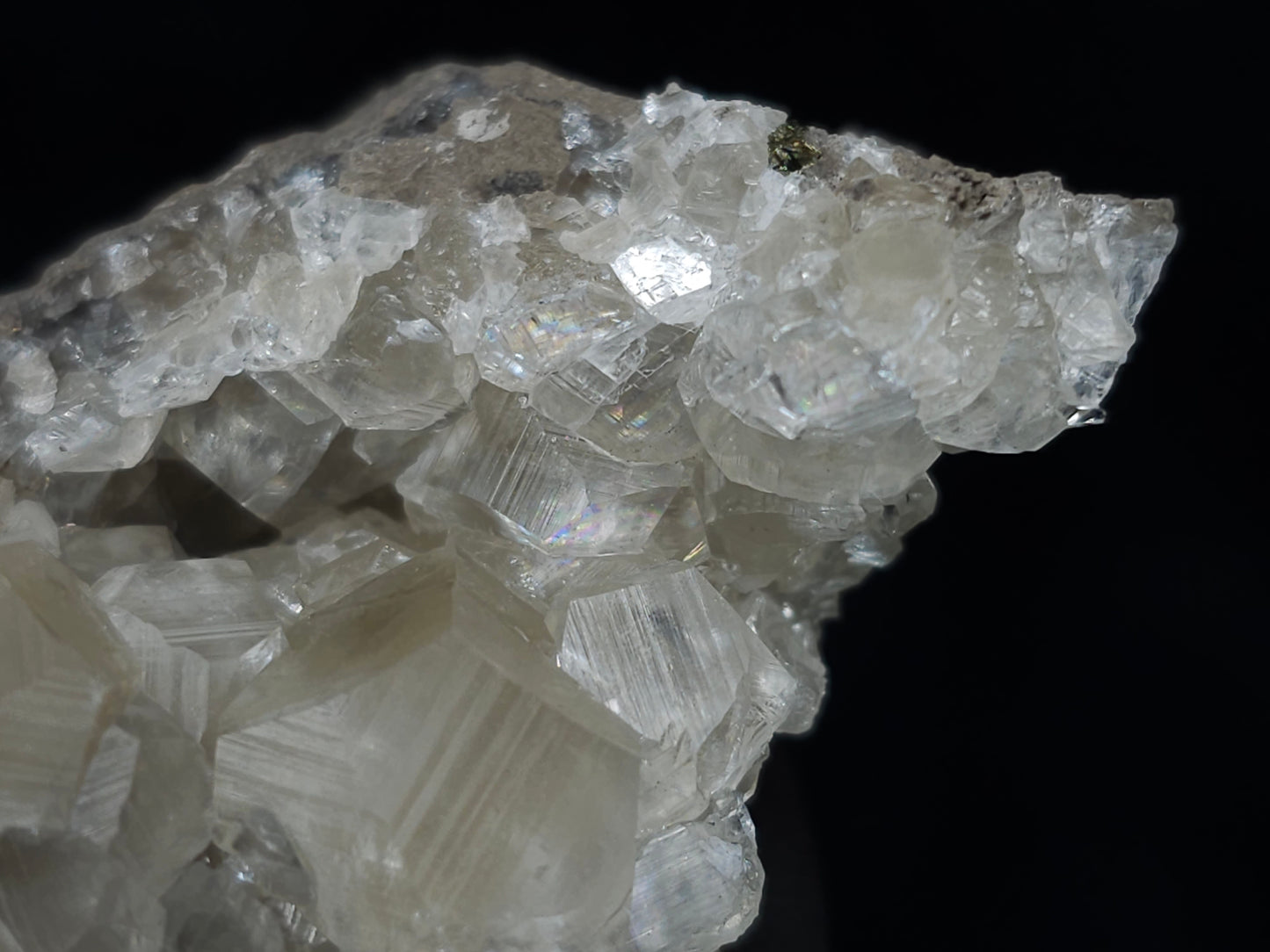 #33986 Super clear Nailhead Spar Calcite cluster and Chalcopyrite ore and multiple small fossils in the matrix