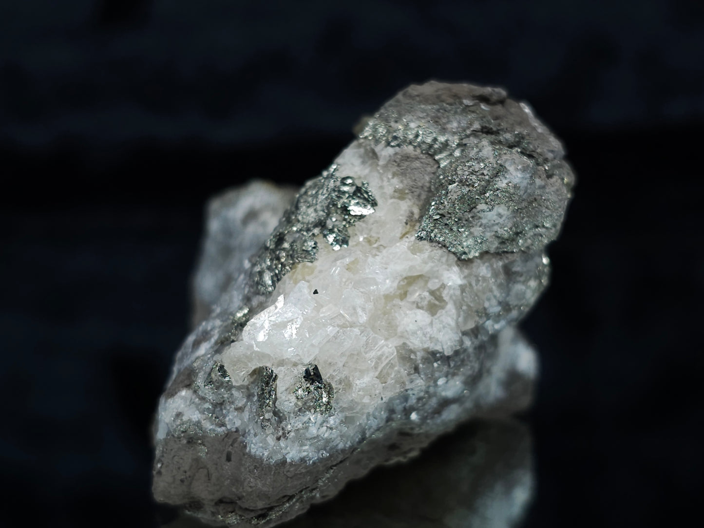 #35892 Chalcopyrite ore and Calcite formation
