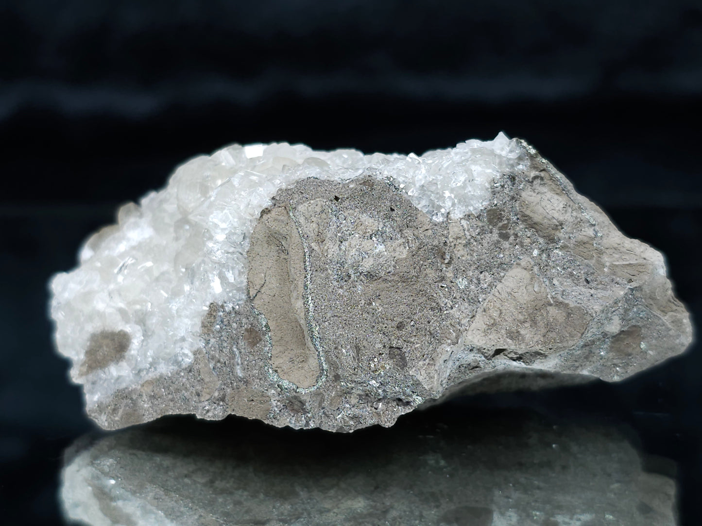 #35917 #R Super clear Nailhead Spar Calcite cluster, Chalcopyrite ore and multiple small fossils in the matrix