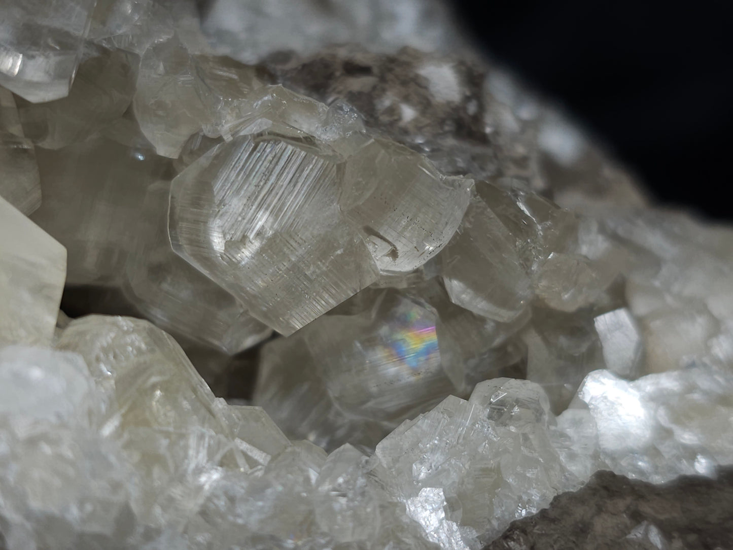 #33972 Super clear Nailhead Spar Calcite geode and Chalcopyrite ore and multiple small fossils in the matrix