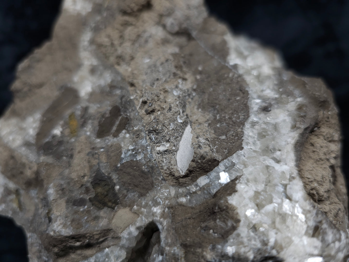 #33973 Super clear Nailhead Spar Calcite geode and Chalcopyrite ore and multiple small fossils in the matrix