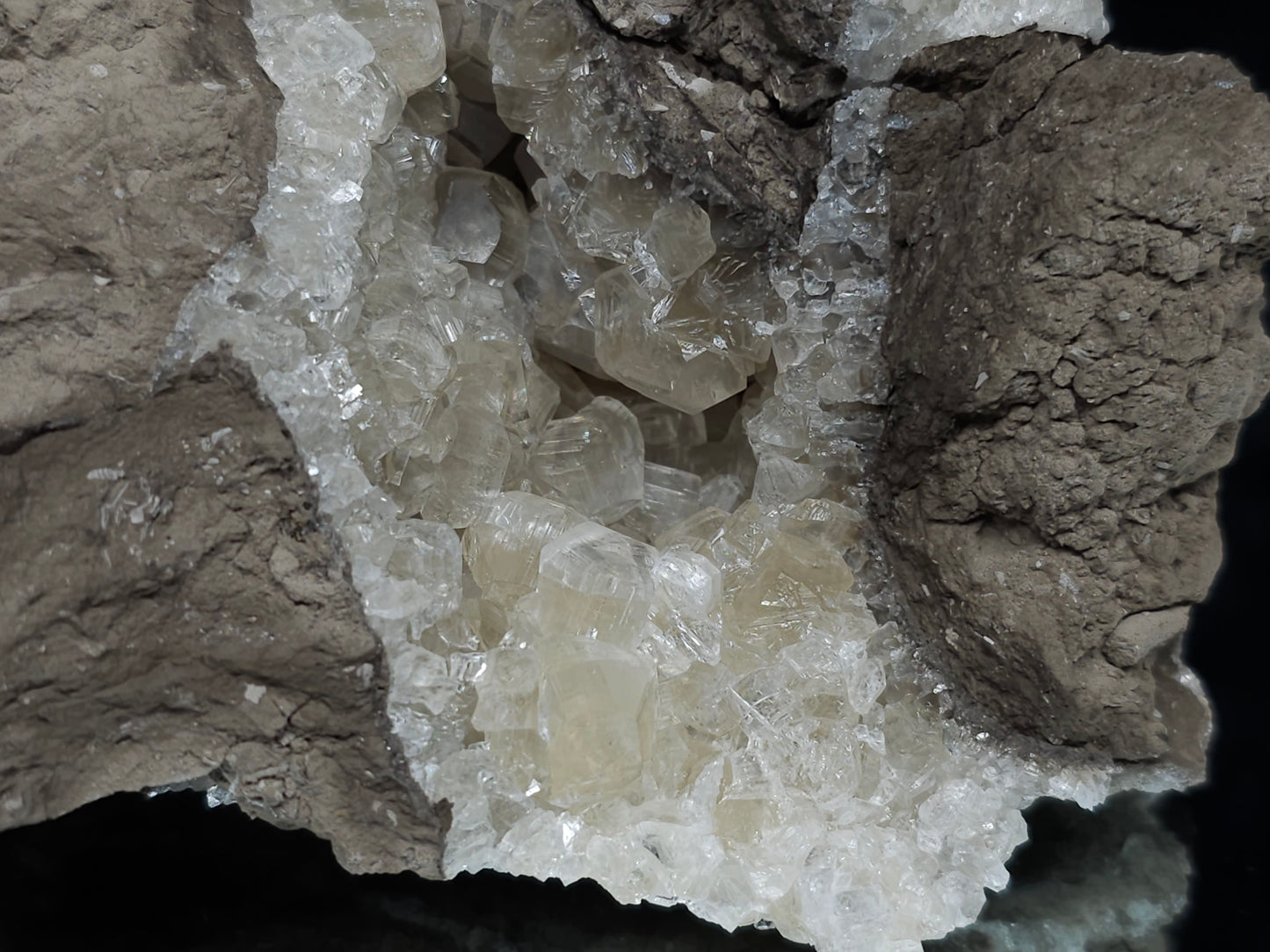 #33976 Super clear Nailhead Spar Calcite geode and Chalcopyrite ore and multiple small fossils in the matrix