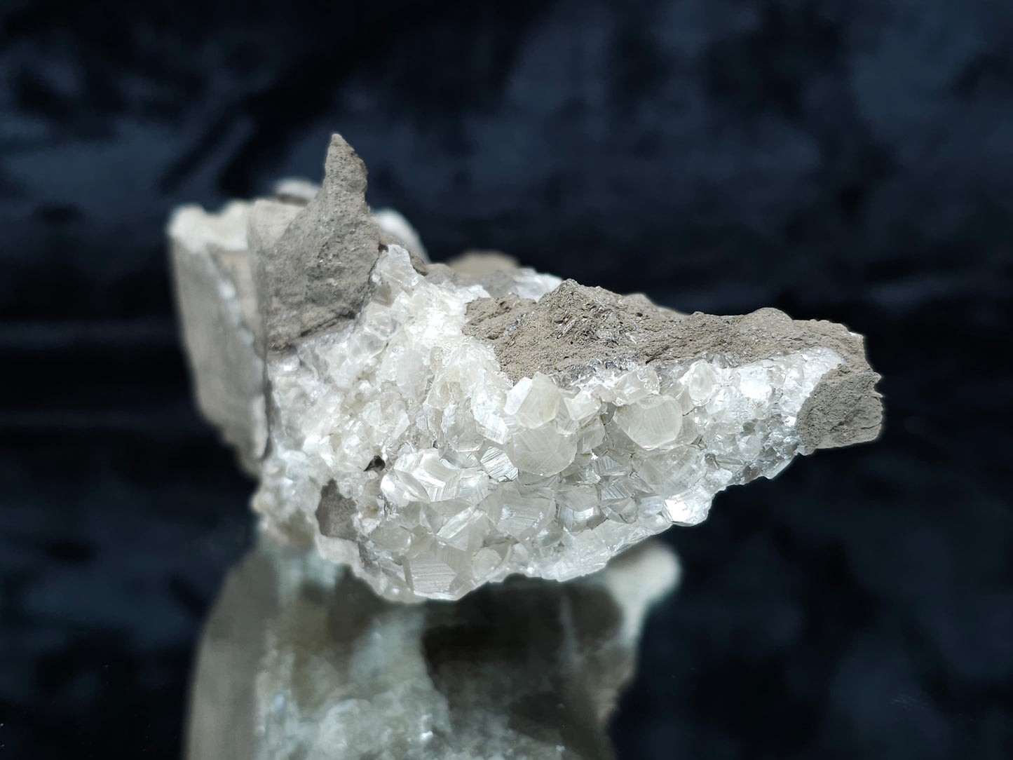 #33976 Super clear Nailhead Spar Calcite geode and Chalcopyrite ore and multiple small fossils in the matrix