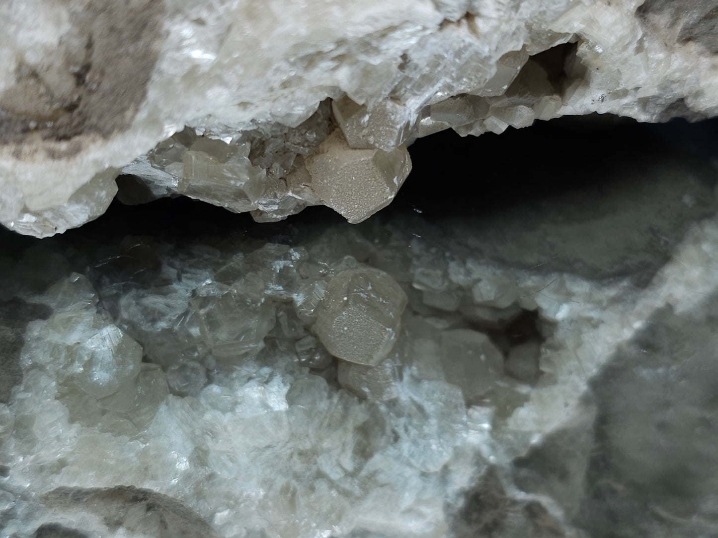 #33976 Super clear Nailhead Spar Calcite geode and Chalcopyrite ore and multiple small fossils in the matrix