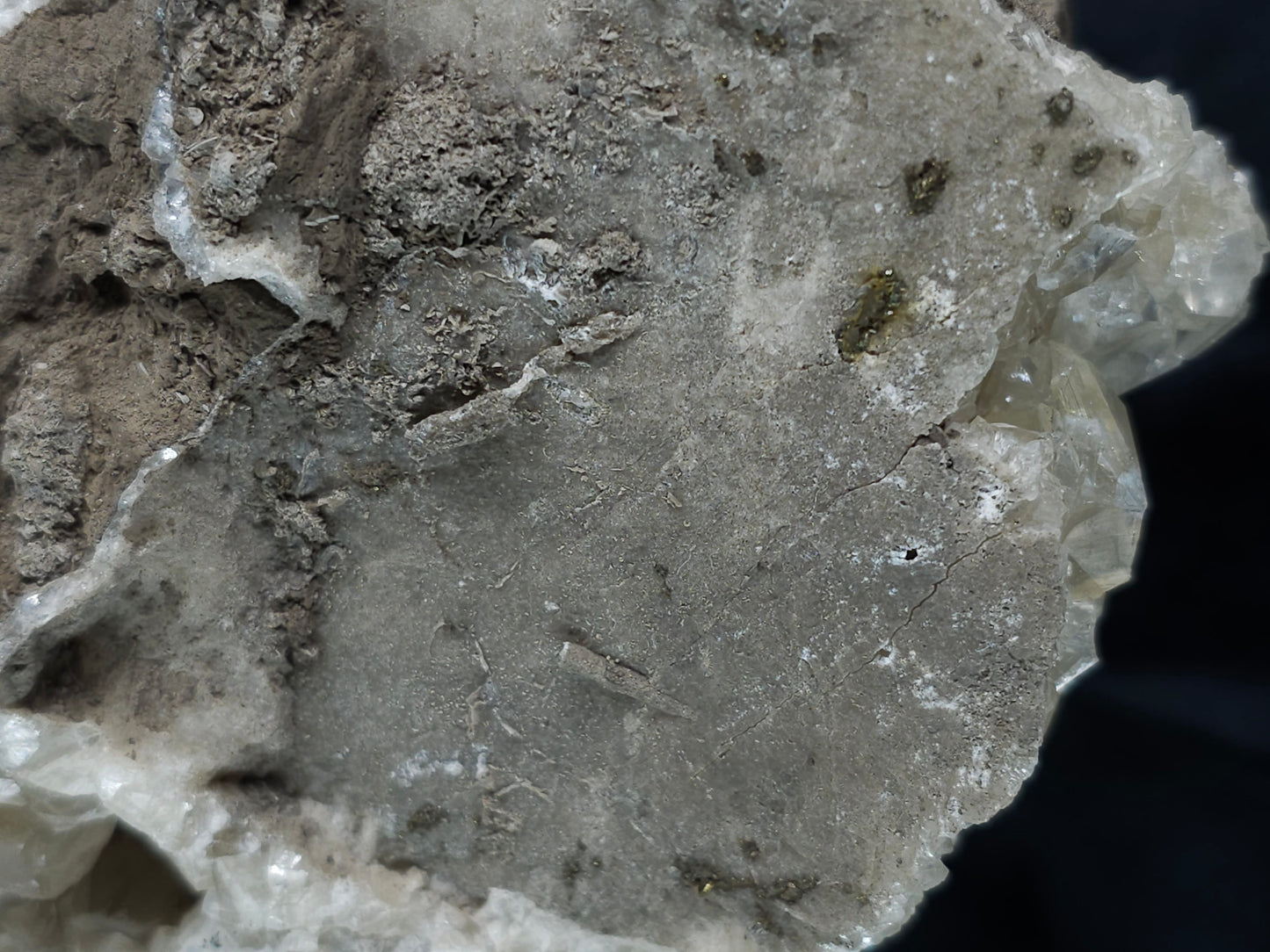 #33976 Super clear Nailhead Spar Calcite geode and Chalcopyrite ore and multiple small fossils in the matrix