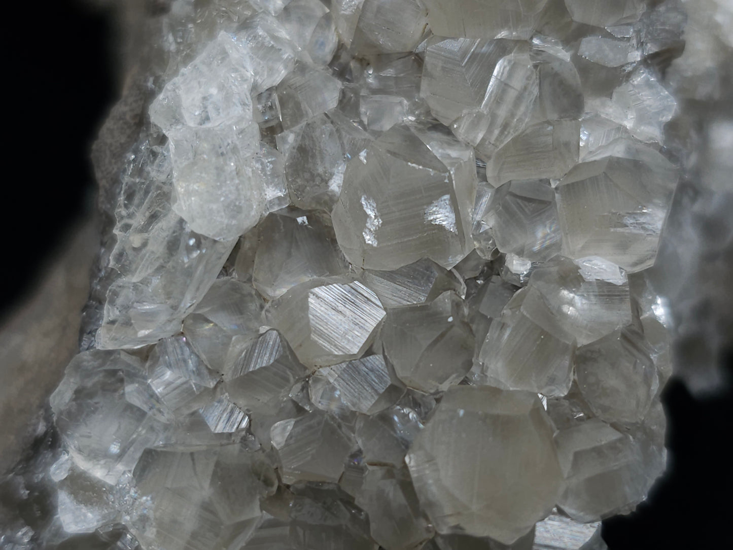 #33976 Super clear Nailhead Spar Calcite geode and Chalcopyrite ore and multiple small fossils in the matrix