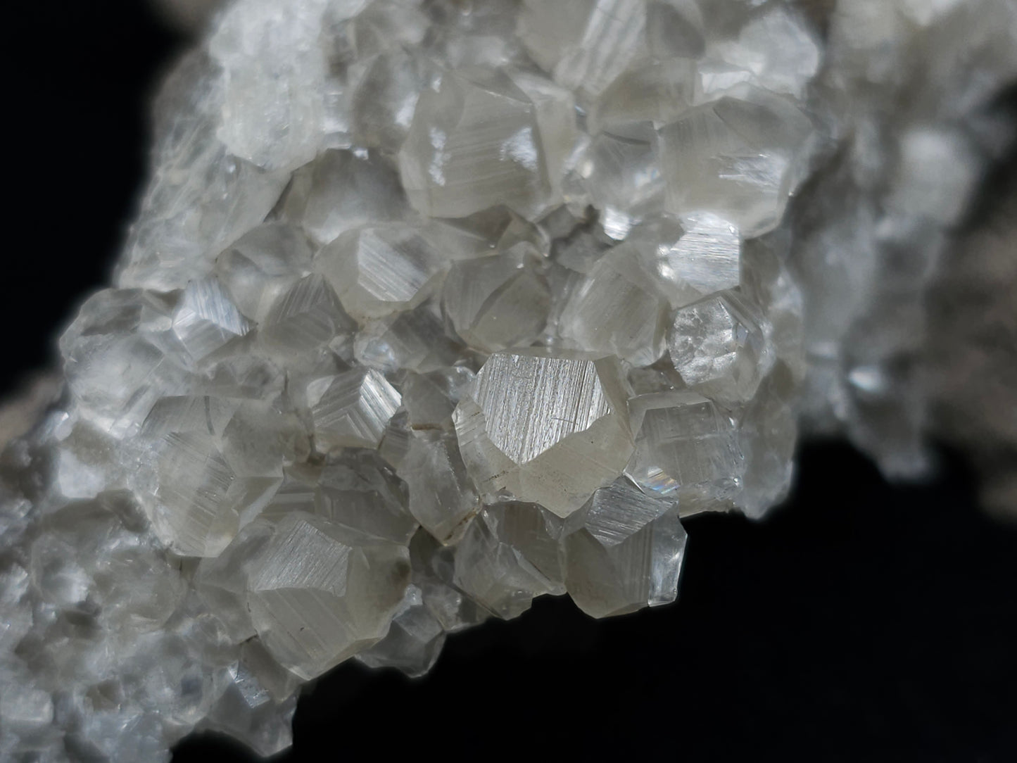 #33976 Super clear Nailhead Spar Calcite geode and Chalcopyrite ore and multiple small fossils in the matrix