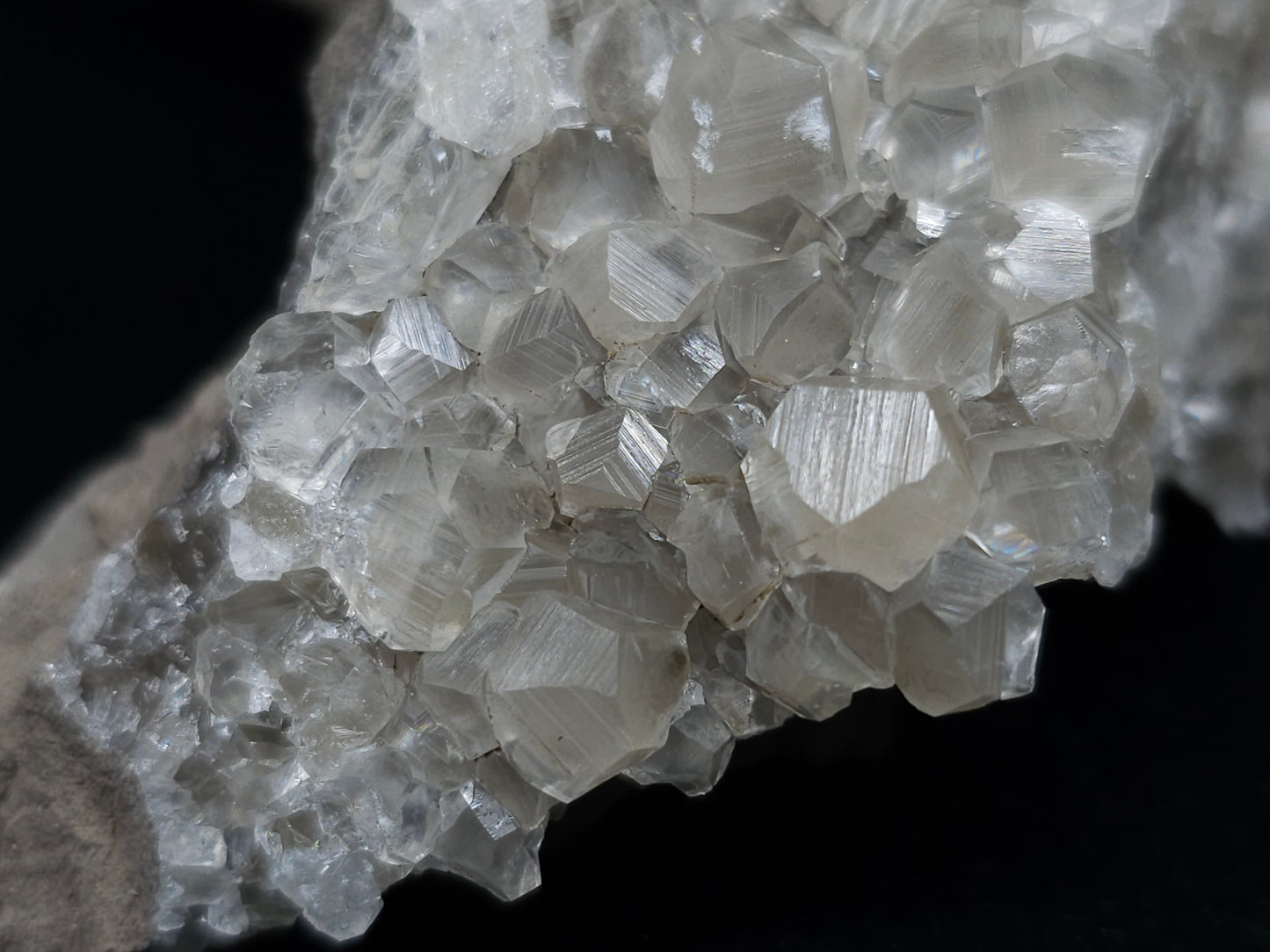 #33976 Super clear Nailhead Spar Calcite geode and Chalcopyrite ore and multiple small fossils in the matrix