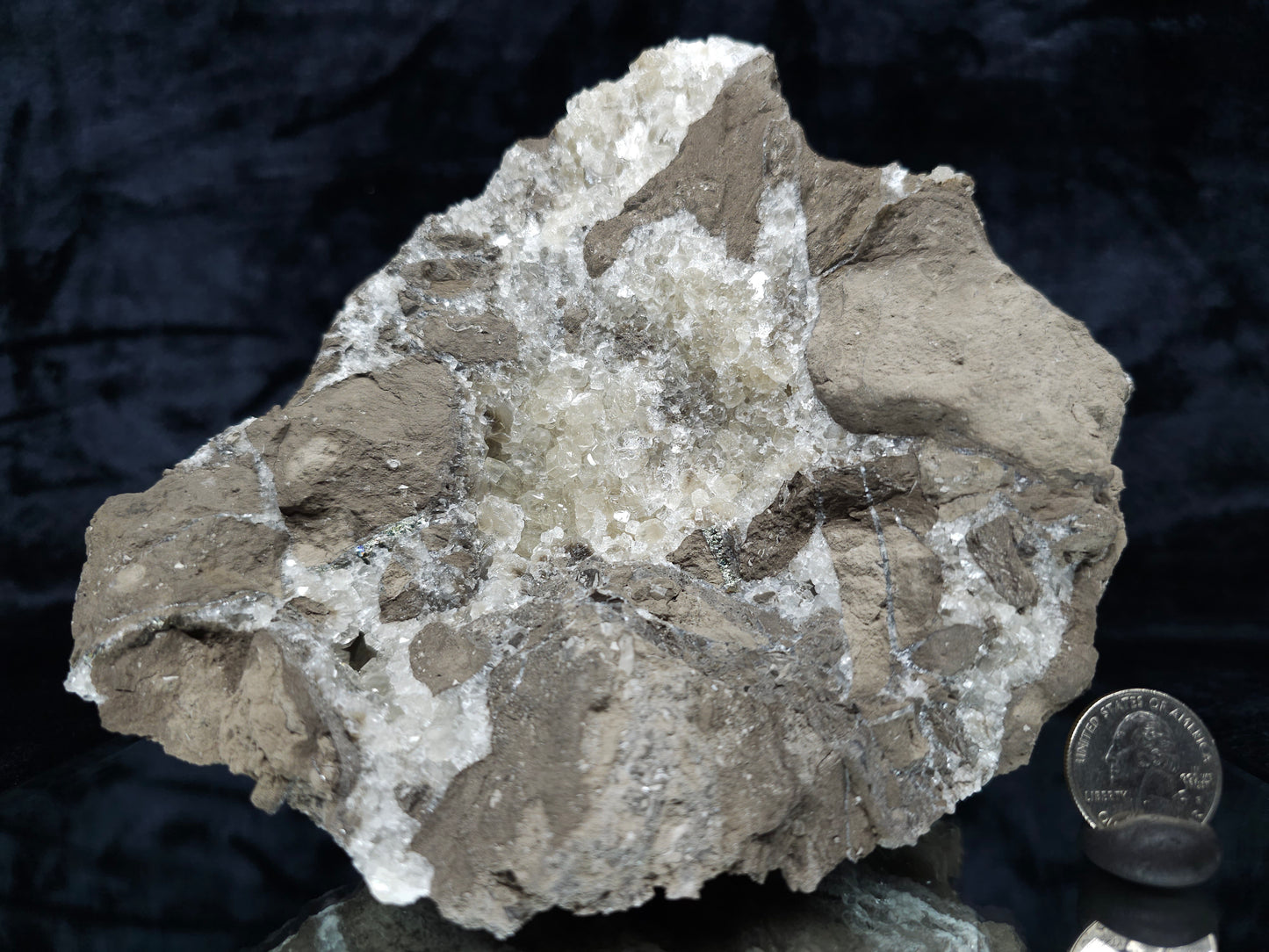 #33977 Super clear Nailhead Spar Calcite geode and Chalcopyrite ore and multiple small fossils in the matrix