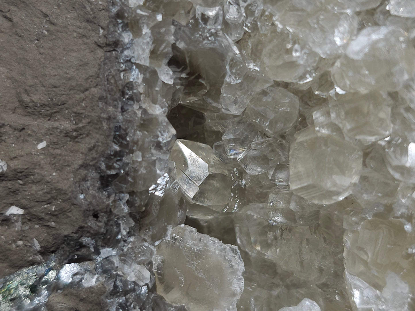 #33977 Super clear Nailhead Spar Calcite geode and Chalcopyrite ore and multiple small fossils in the matrix