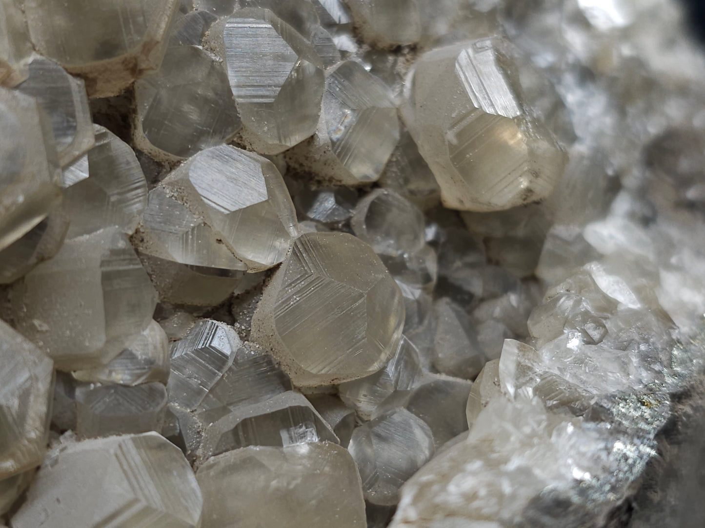 #33977 Super clear Nailhead Spar Calcite geode and Chalcopyrite ore and multiple small fossils in the matrix