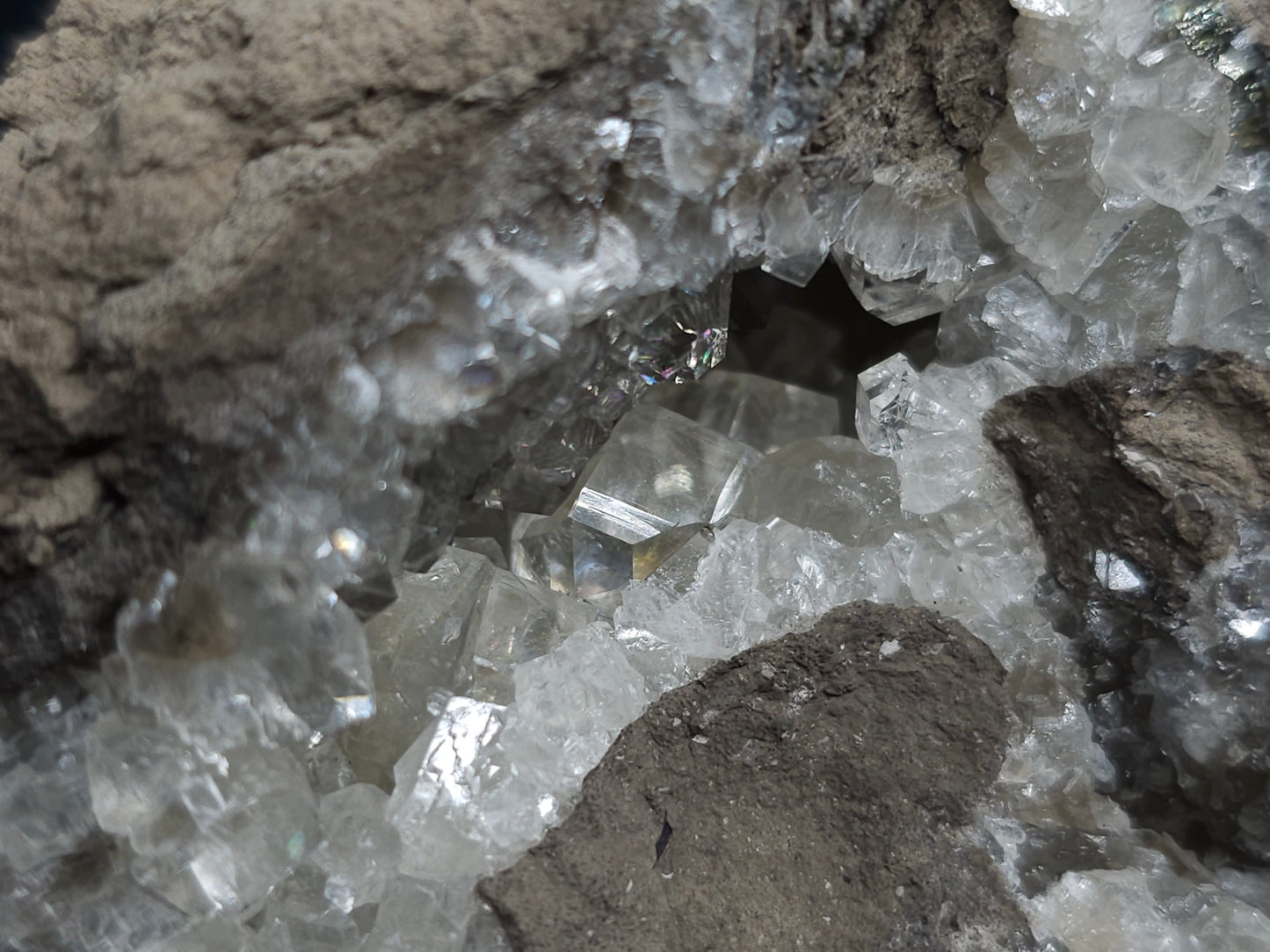 #33977 Super clear Nailhead Spar Calcite geode and Chalcopyrite ore and multiple small fossils in the matrix