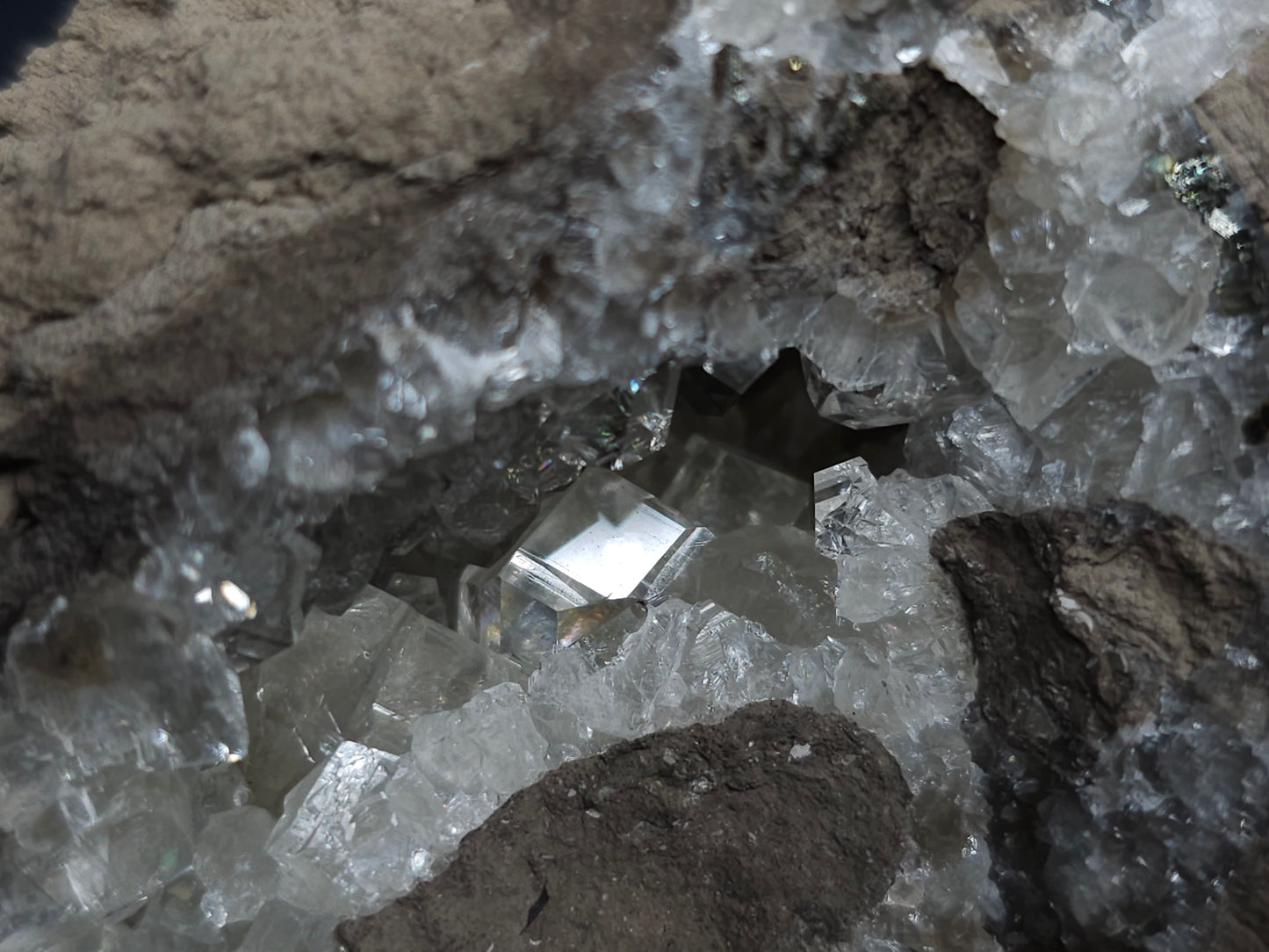 #33977 Super clear Nailhead Spar Calcite geode and Chalcopyrite ore and multiple small fossils in the matrix