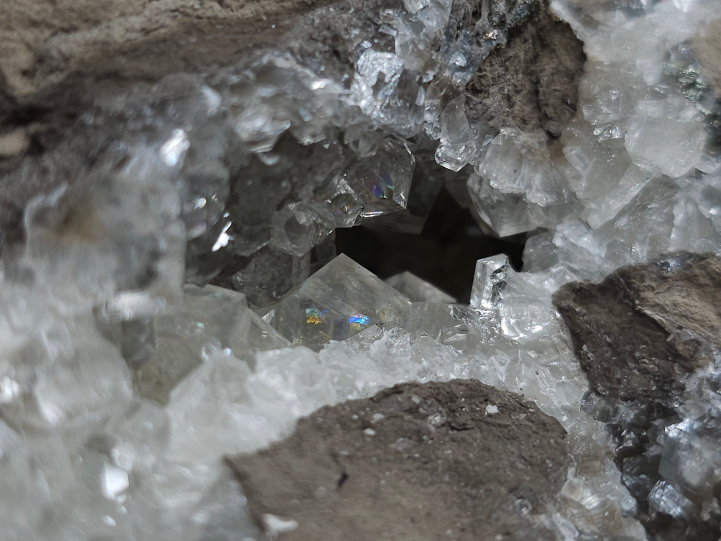 #33977 Super clear Nailhead Spar Calcite geode and Chalcopyrite ore and multiple small fossils in the matrix