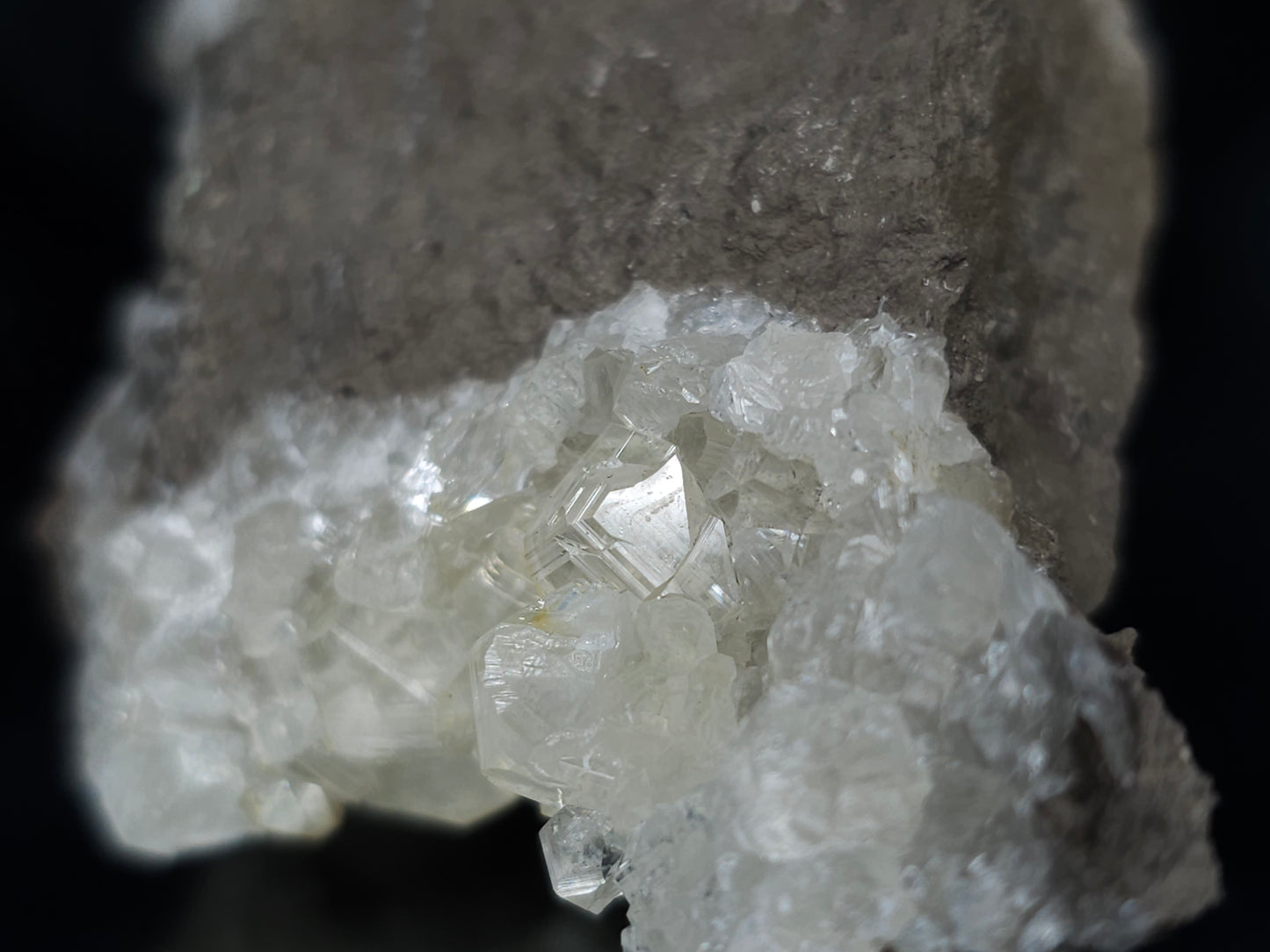 #33979 Super clear Nailhead Spar Calcite geode and Chalcopyrite ore and multiple small fossils in the matrix