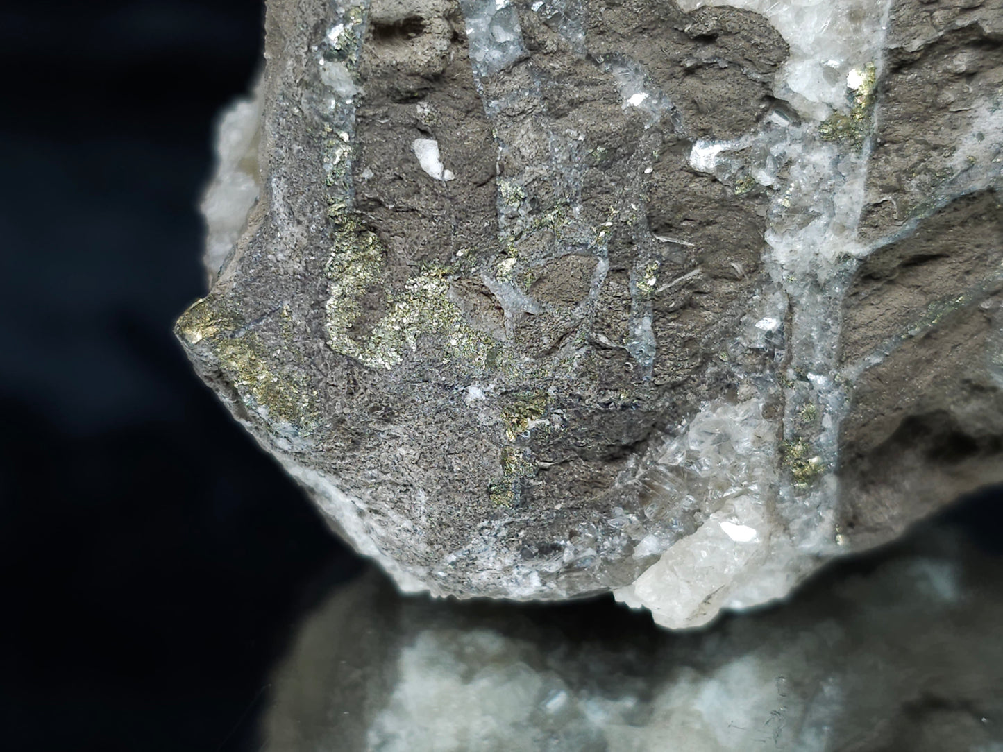 #33980 Super clear Nailhead Spar Calcite cluster and Chalcopyrite ore and multiple small fossils in the matrix