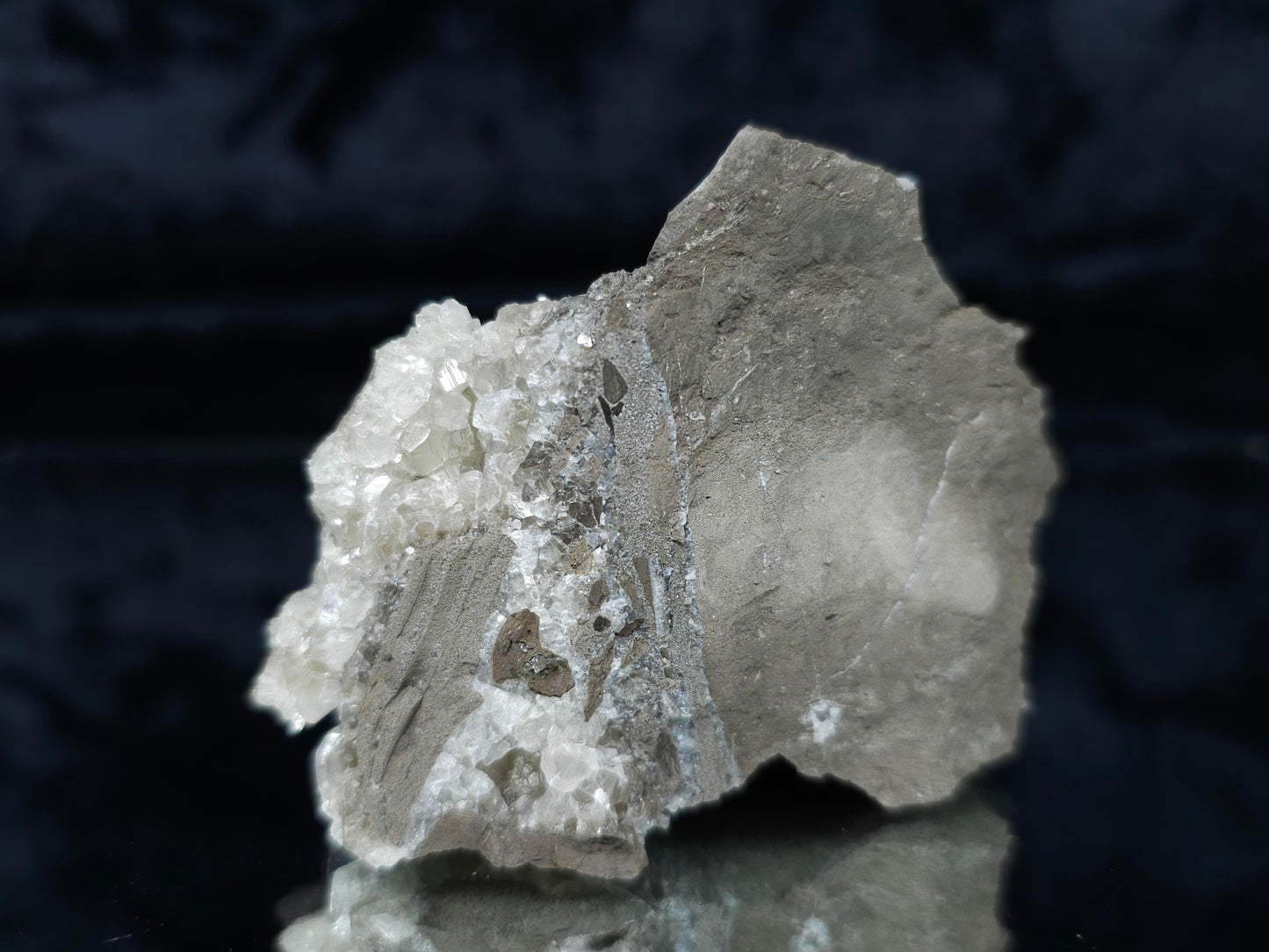 #33983 Super clear Nailhead Spar Calcite cluster and Chalcopyrite ore and multiple small fossils in the matrix