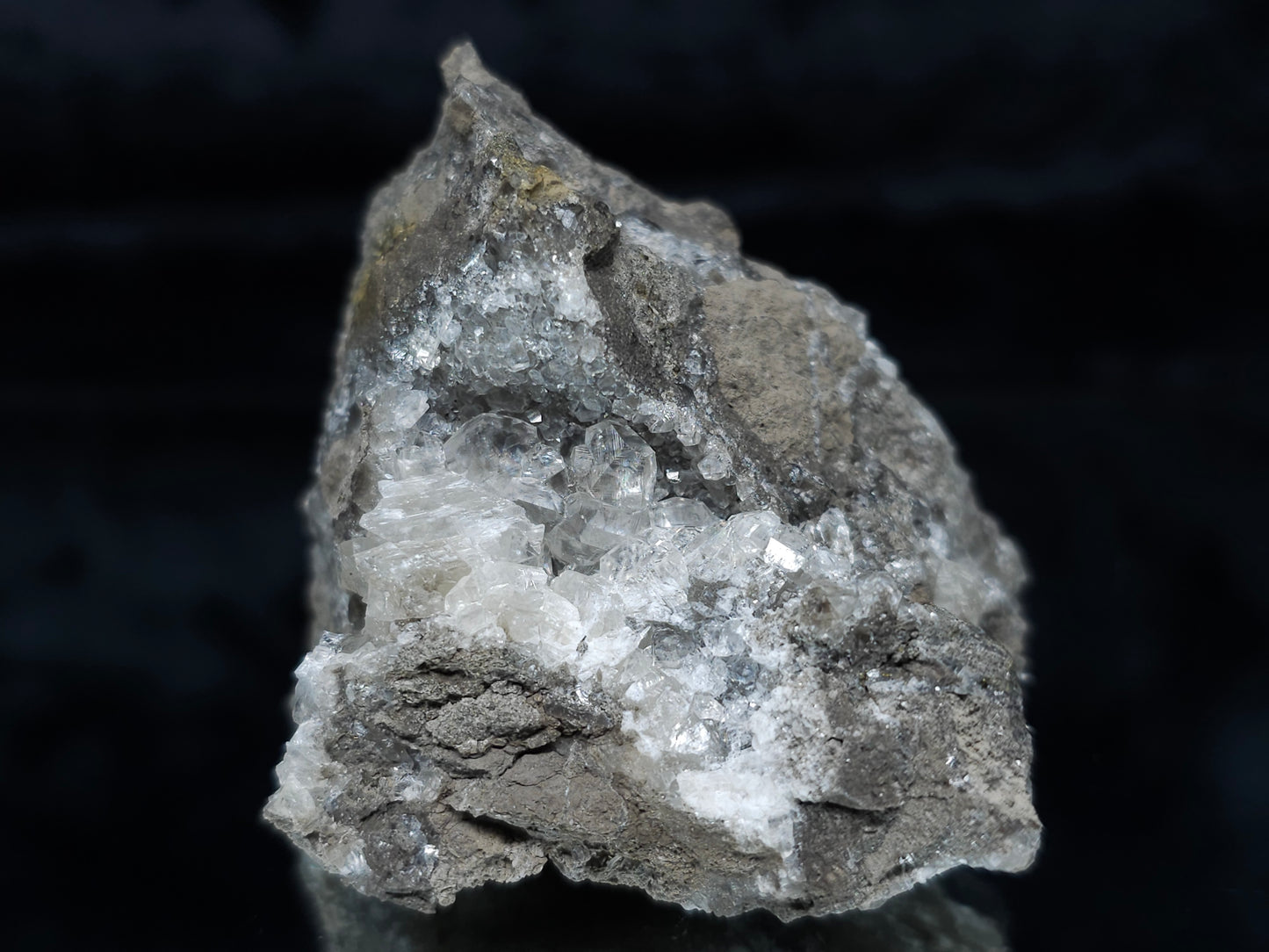 #33984 Super clear Nailhead Spar Calcite cluster and Chalcopyrite ore and multiple small fossils in the matrix