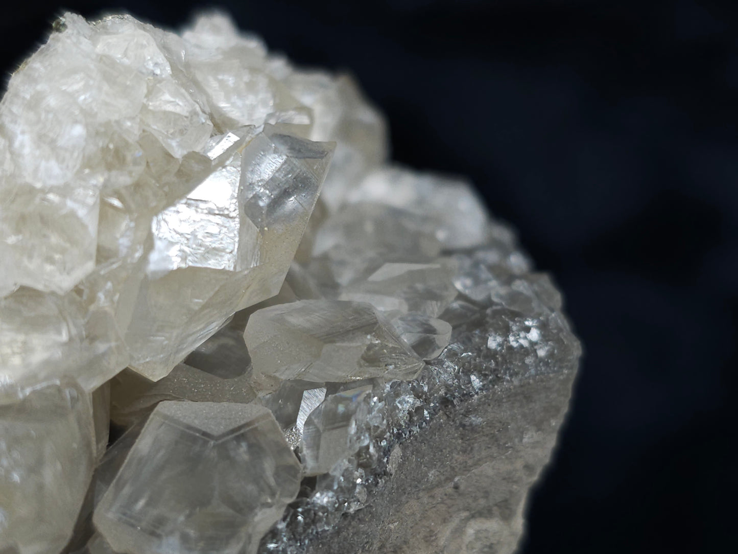 #33985 Super clear Nailhead Spar Calcite cluster and Chalcopyrite ore and multiple small fossils in the matrix