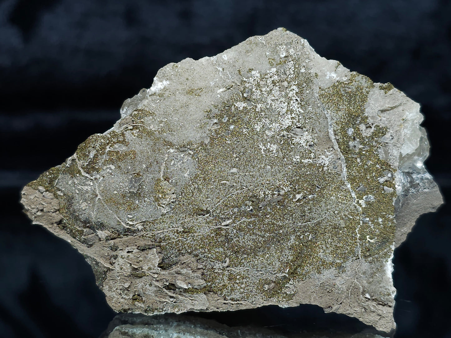 #33985 Super clear Nailhead Spar Calcite cluster and Chalcopyrite ore and multiple small fossils in the matrix