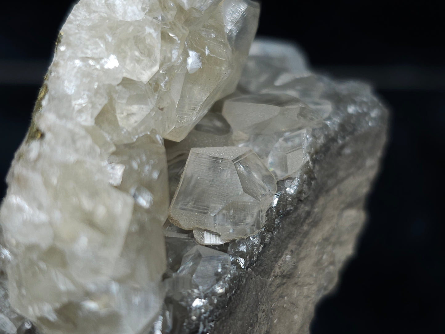 #33985 Super clear Nailhead Spar Calcite cluster and Chalcopyrite ore and multiple small fossils in the matrix