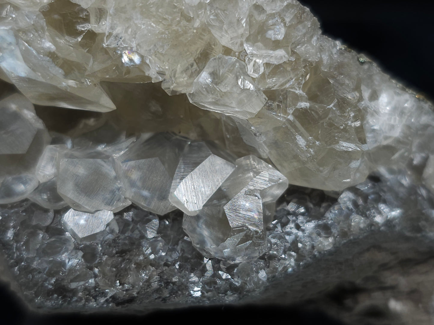#33985 Super clear Nailhead Spar Calcite cluster and Chalcopyrite ore and multiple small fossils in the matrix