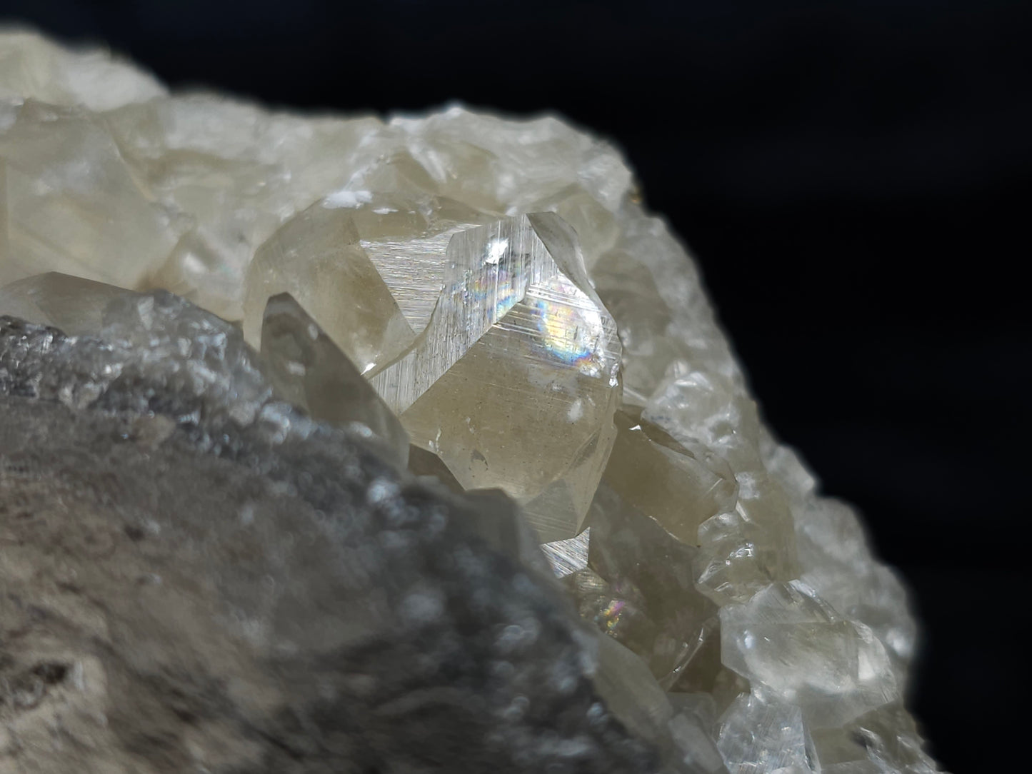 #33985 Super clear Nailhead Spar Calcite cluster and Chalcopyrite ore and multiple small fossils in the matrix