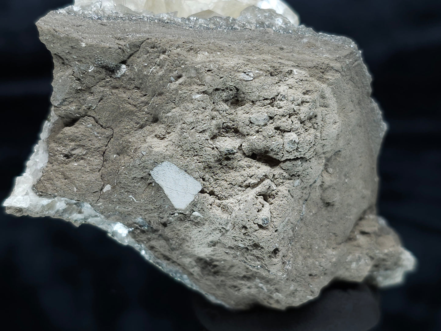 #33985 Super clear Nailhead Spar Calcite cluster and Chalcopyrite ore and multiple small fossils in the matrix