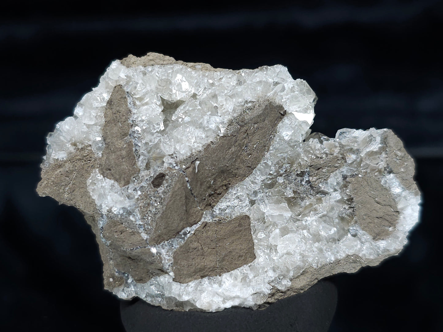 #33989 Super clear Nailhead Spar Calcite geode and  Chalcopyrite ore and multiple small fossils in the matrix