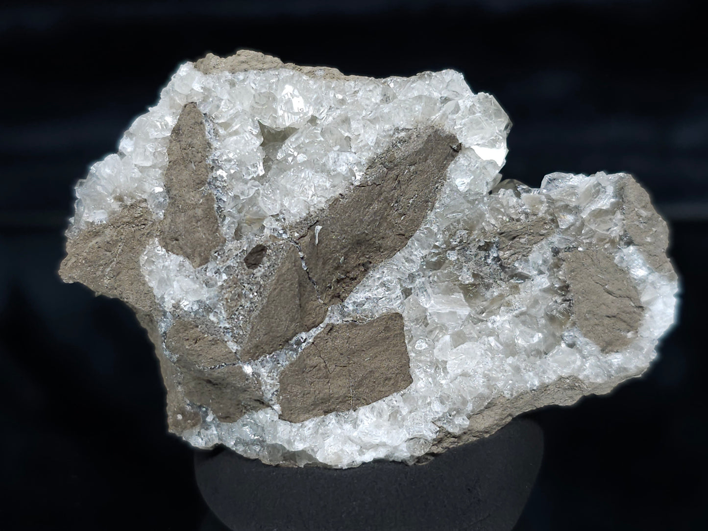 #33989 Super clear Nailhead Spar Calcite geode and  Chalcopyrite ore and multiple small fossils in the matrix