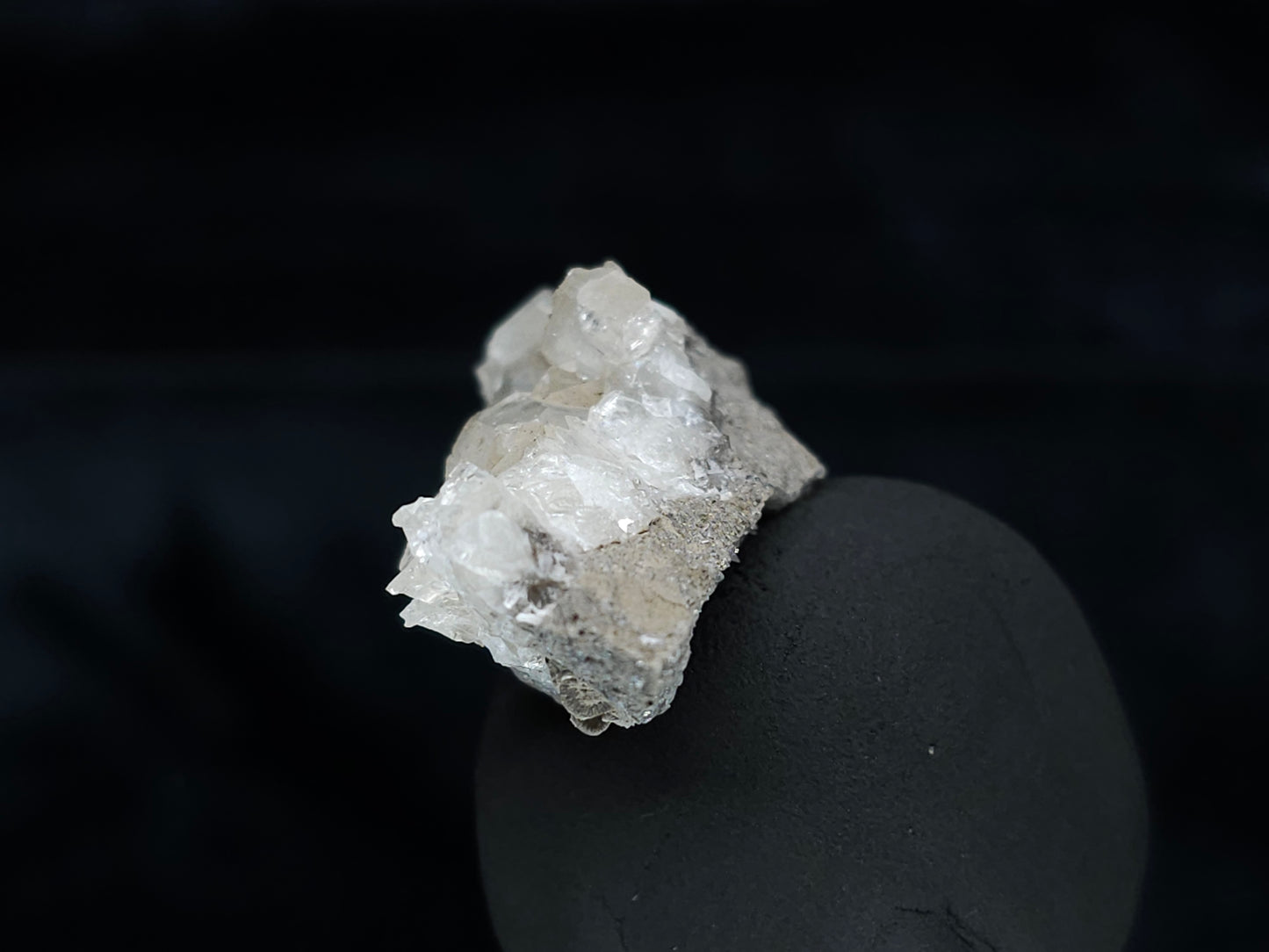 #33993 Super clear Nailhead Spar Calcite cluster and Chalcopyrite ore and multiple small fossils in the matrix