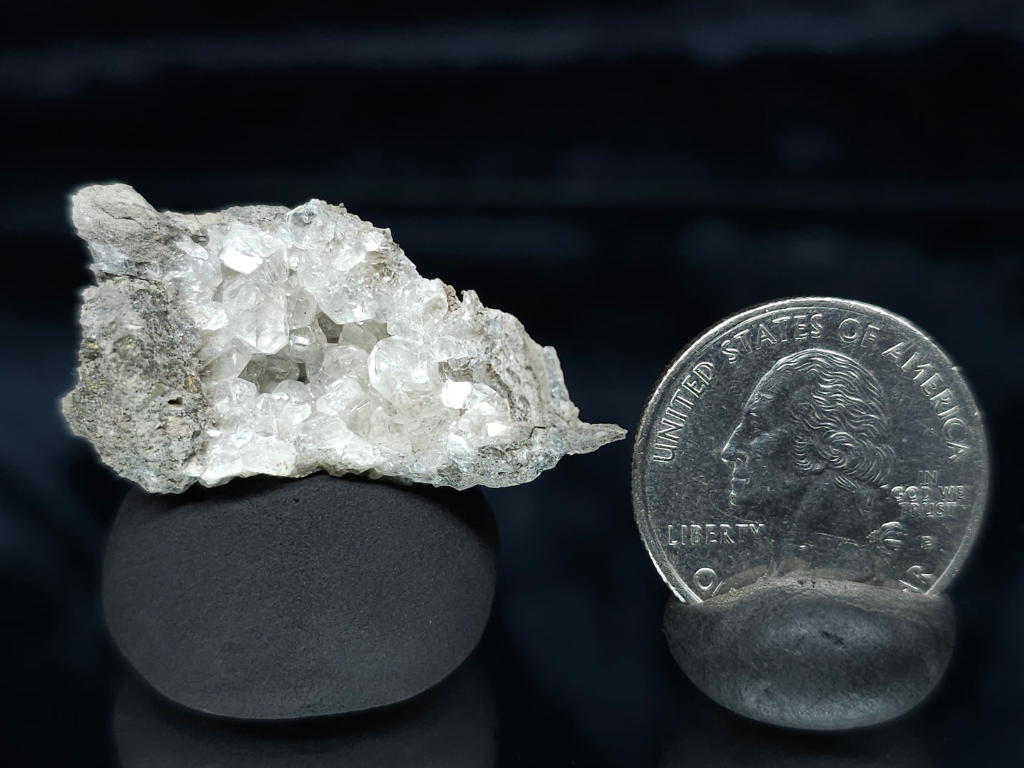 #33994 Super clear Nailhead Spar Calcite geode and Chalcopyrite ore and multiple small fossils in the matrix