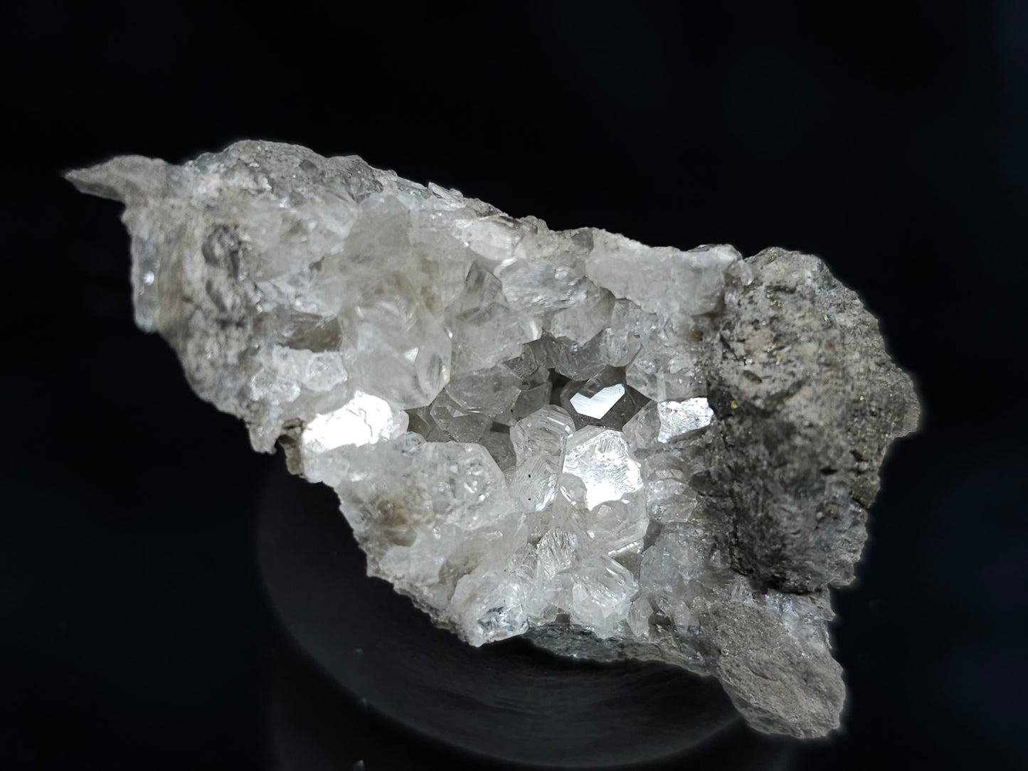 #33994 Super clear Nailhead Spar Calcite geode and Chalcopyrite ore and multiple small fossils in the matrix