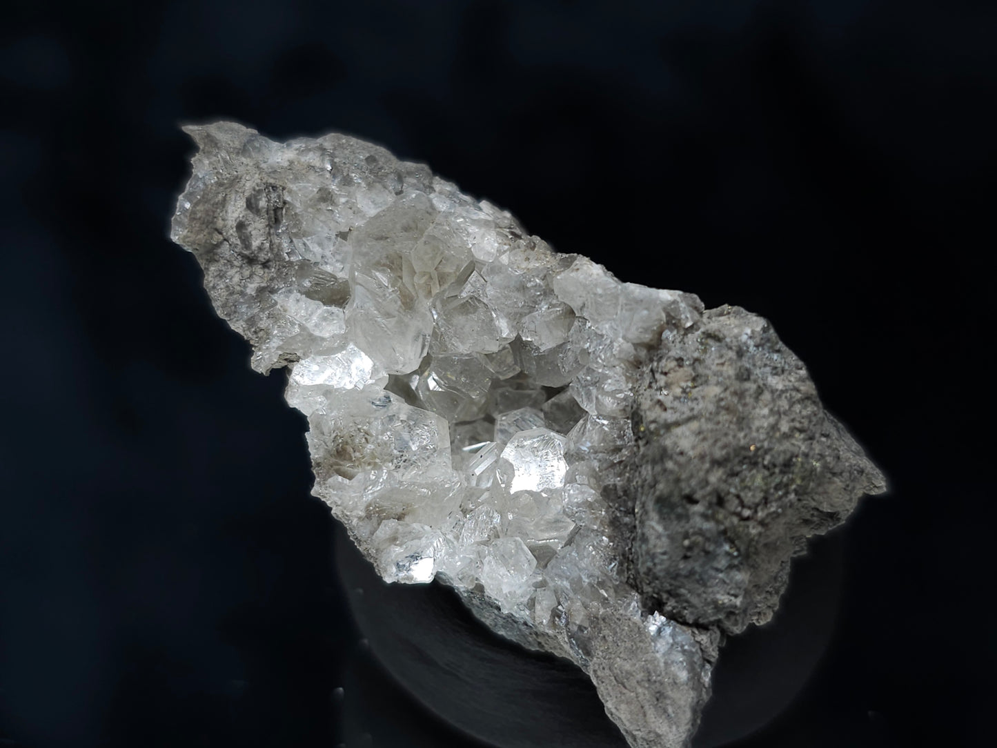 #33994 Super clear Nailhead Spar Calcite geode and Chalcopyrite ore and multiple small fossils in the matrix