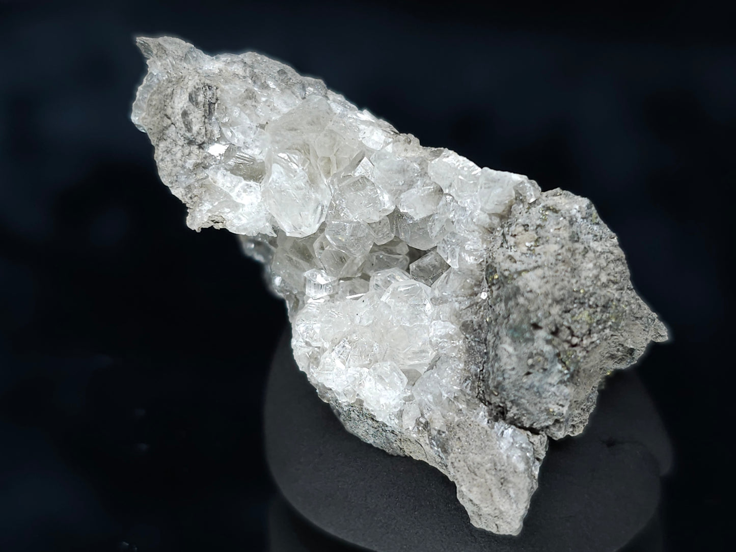 #33995 Super clear Nailhead Spar Calcite geode and Chalcopyrite ore and multiple small fossils in the matrix