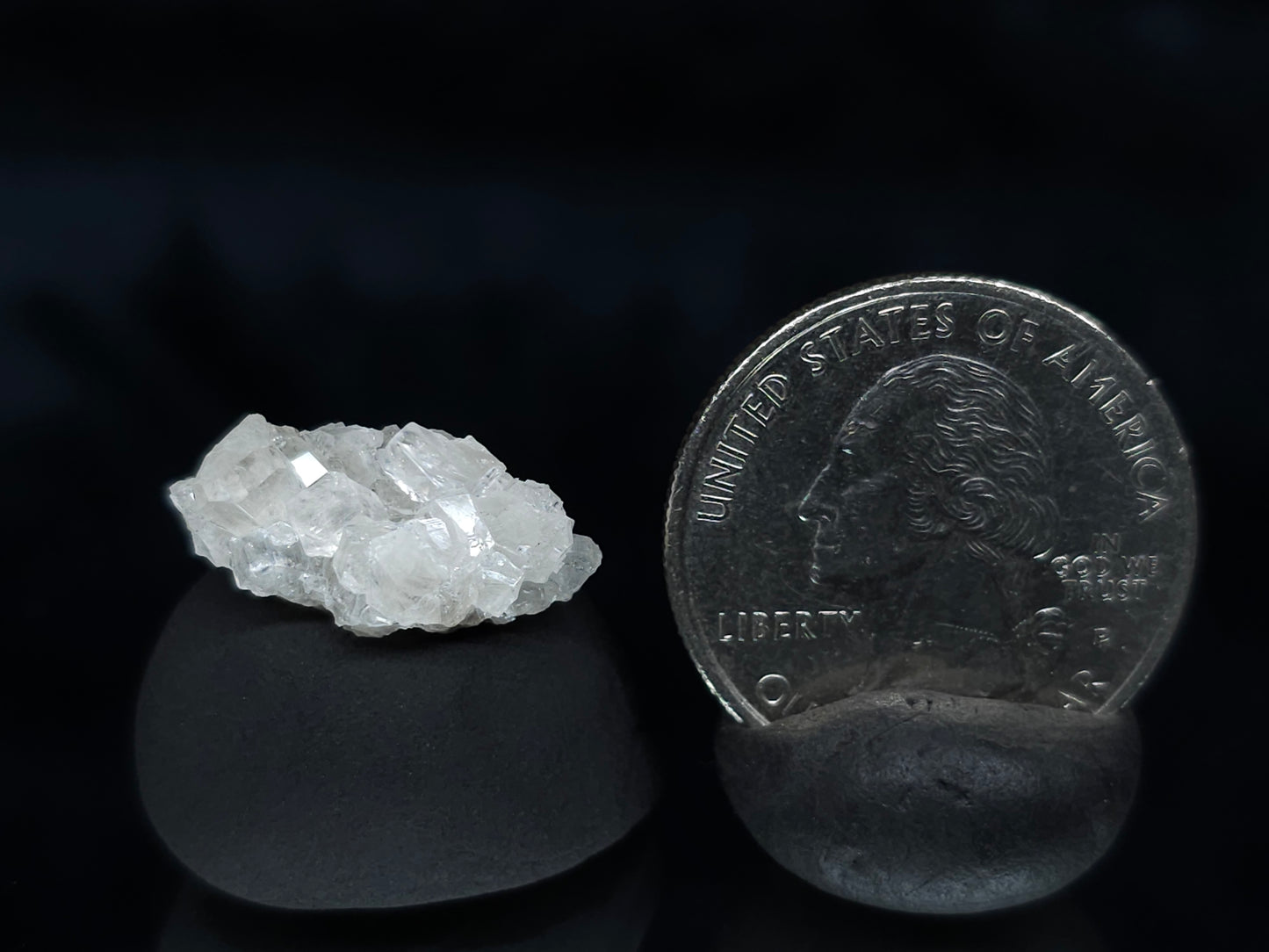 #33997 Super clear Nailhead Spar Calcite cluster and Chalcopyrite ore and multiple small fossils in the matrix
