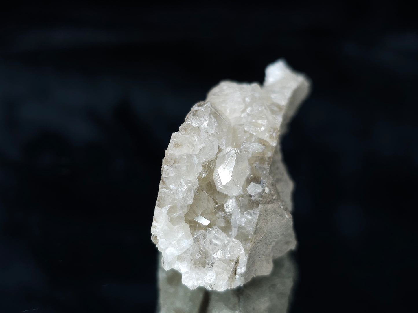 #33998 Super clear Nailhead Spar Calcite cluster and multiple small fossils in the matrix