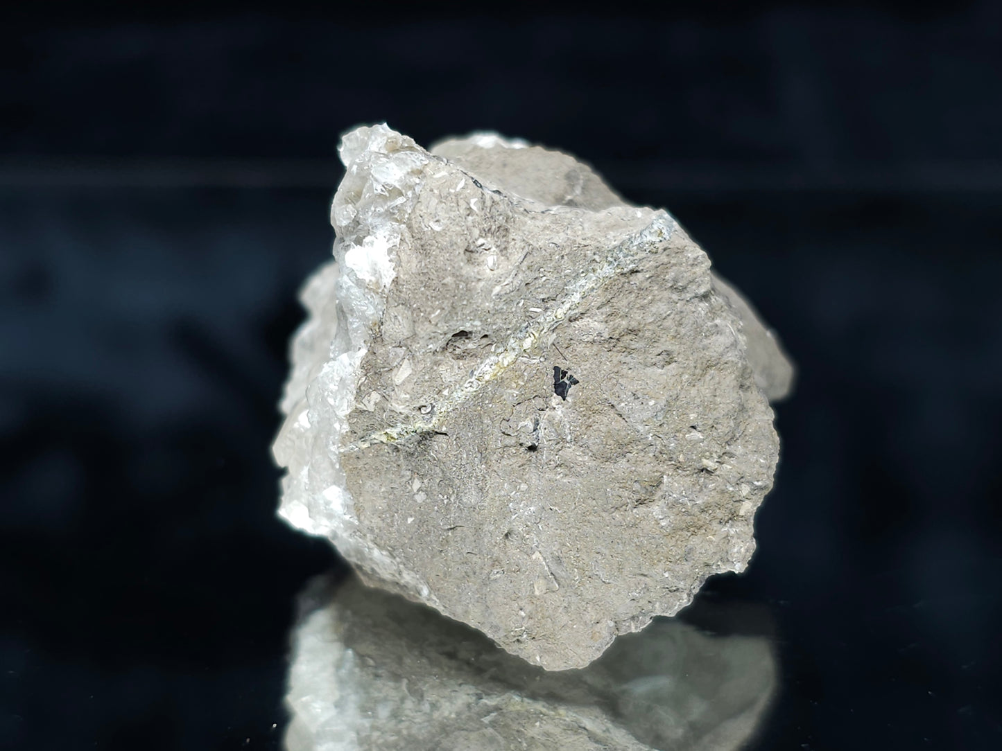#34000 Super clear Nailhead Spar Calcite cluster and Chalcopyrite ore and multiple small fossils in the matrix