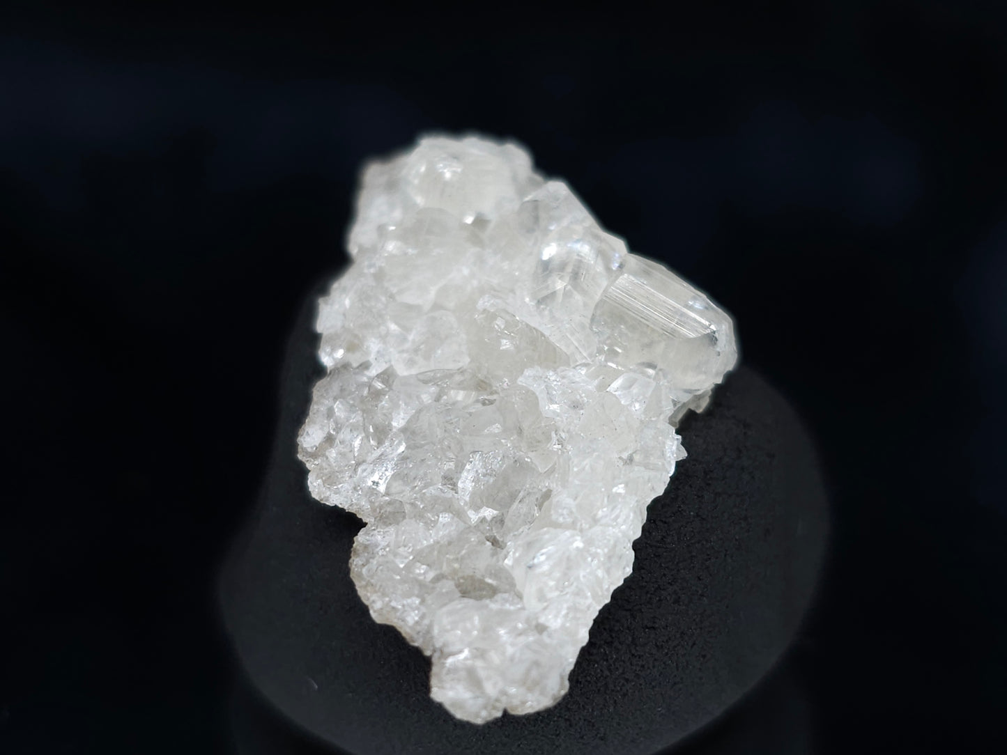 #34003 Super clear Nailhead Spar Calcite cluster and Chalcopyrite ore and multiple small fossils in the matrix