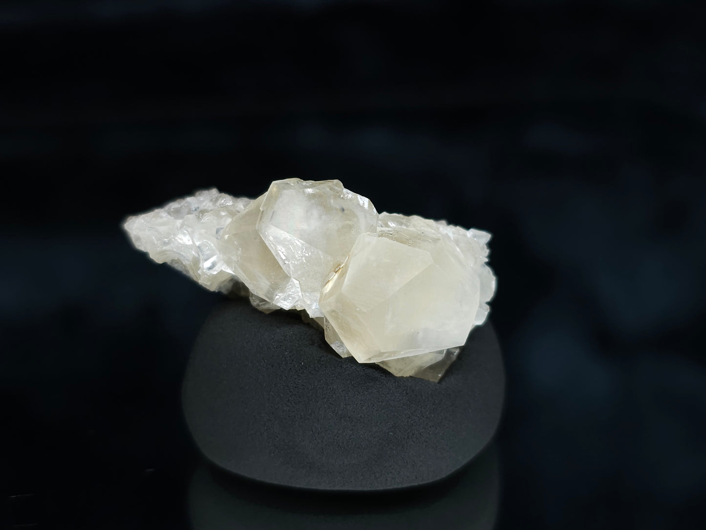 #34004 Super clear Nailhead Spar Calcite cluster and Chalcopyrite ore and multiple small fossils in the matrix