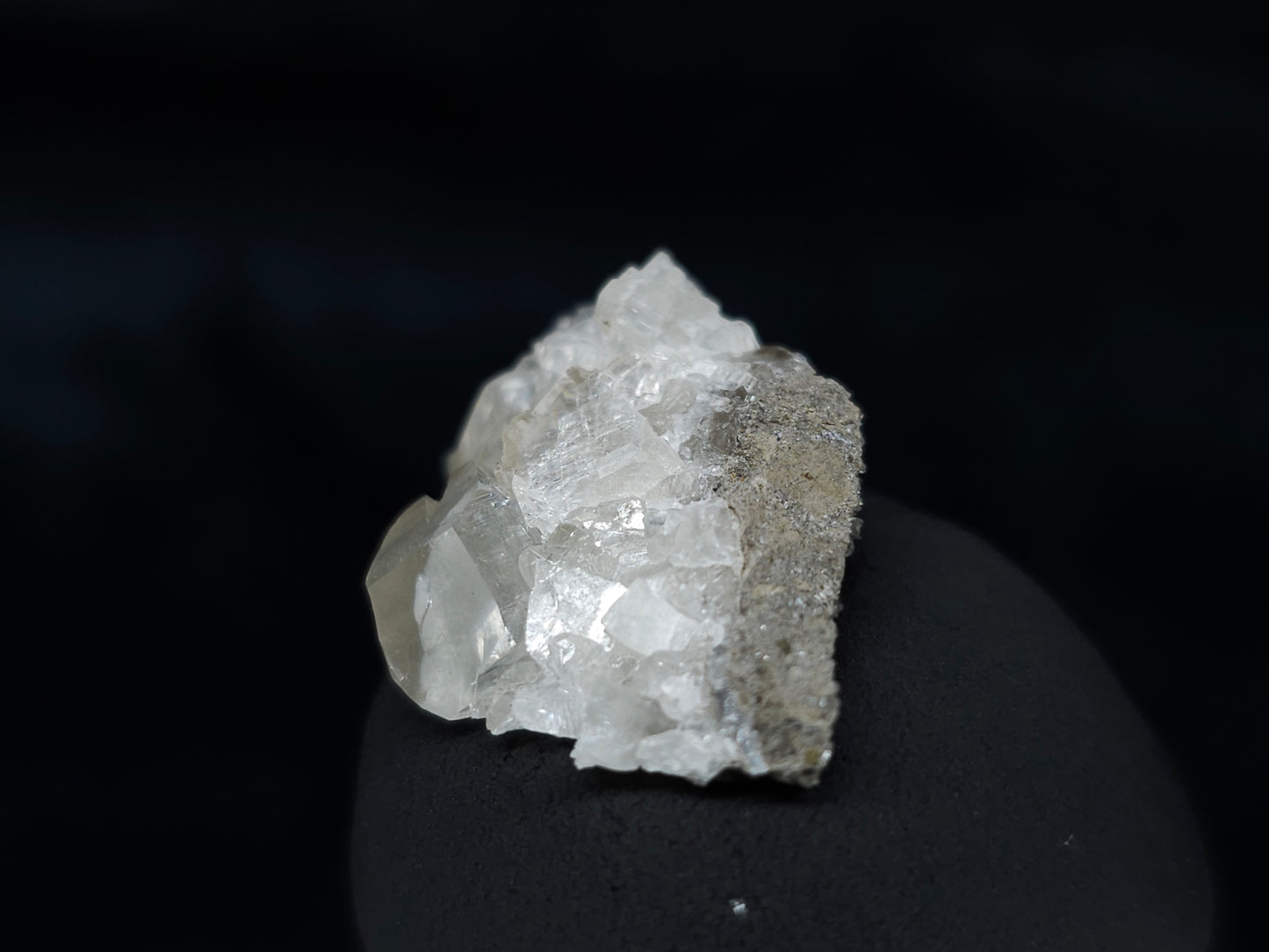#34007 Super clear Nailhead Spar Calcite cluster and Chalcopyrite ore and multiple small fossils in the matrix